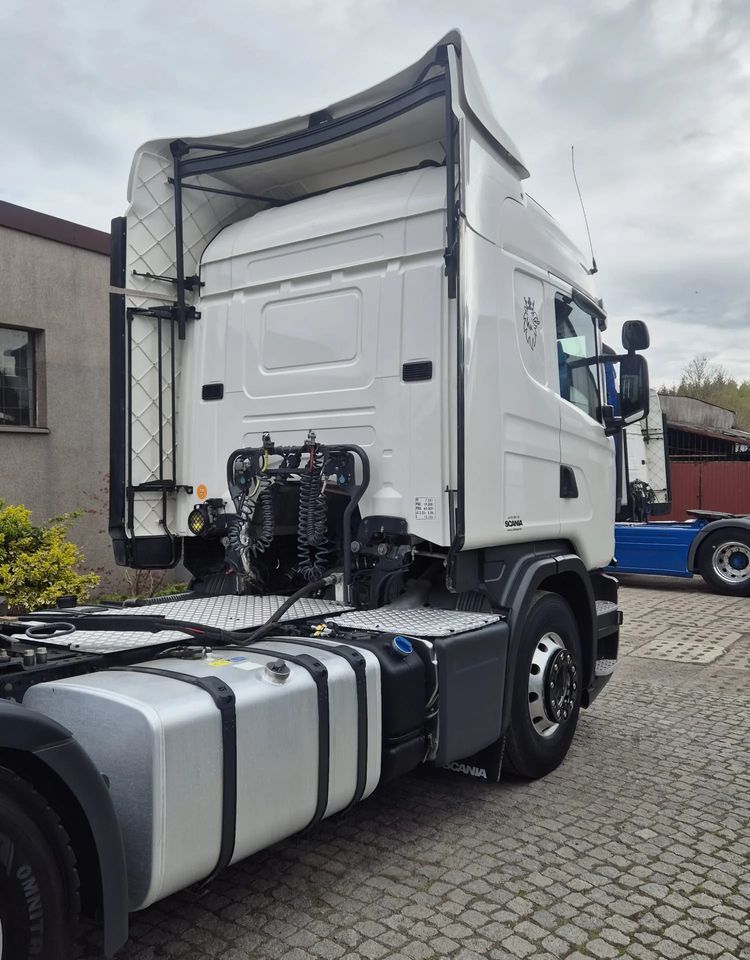 Тягач Scania R450: фото 9