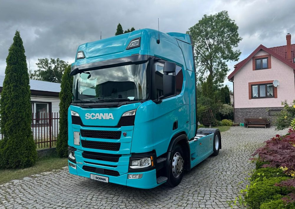 Тягач Scania R450: фото 1