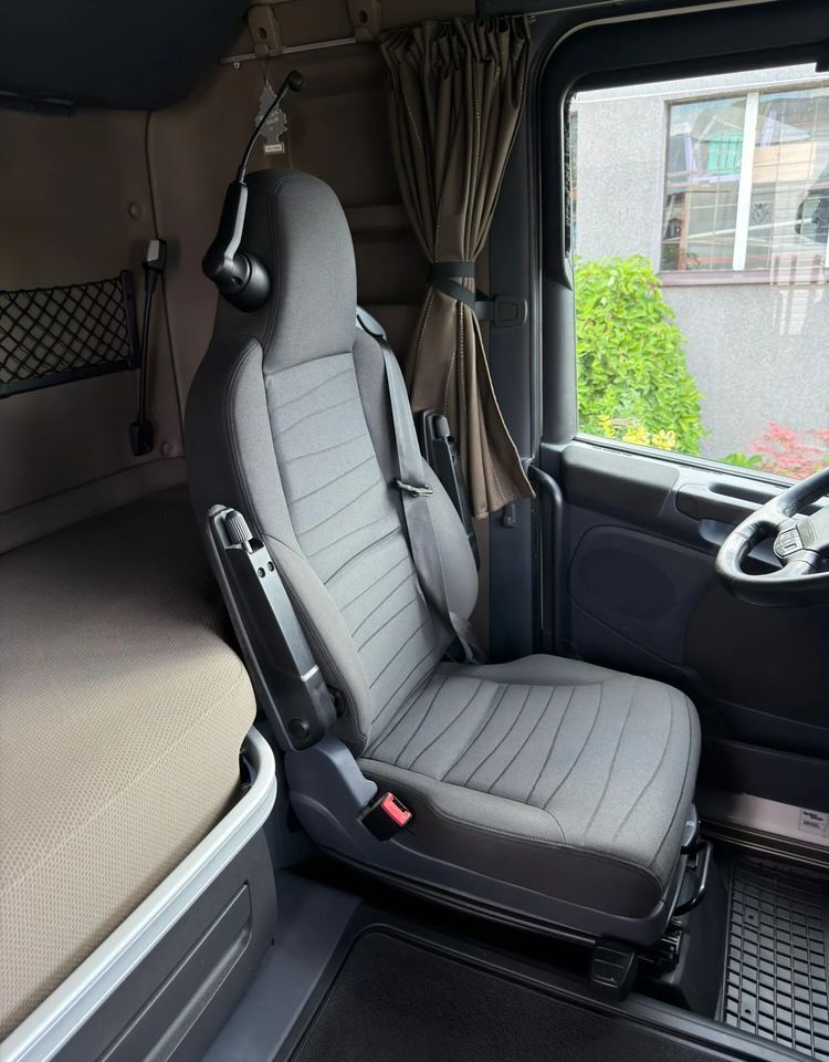 Тягач Scania R450: фото 27