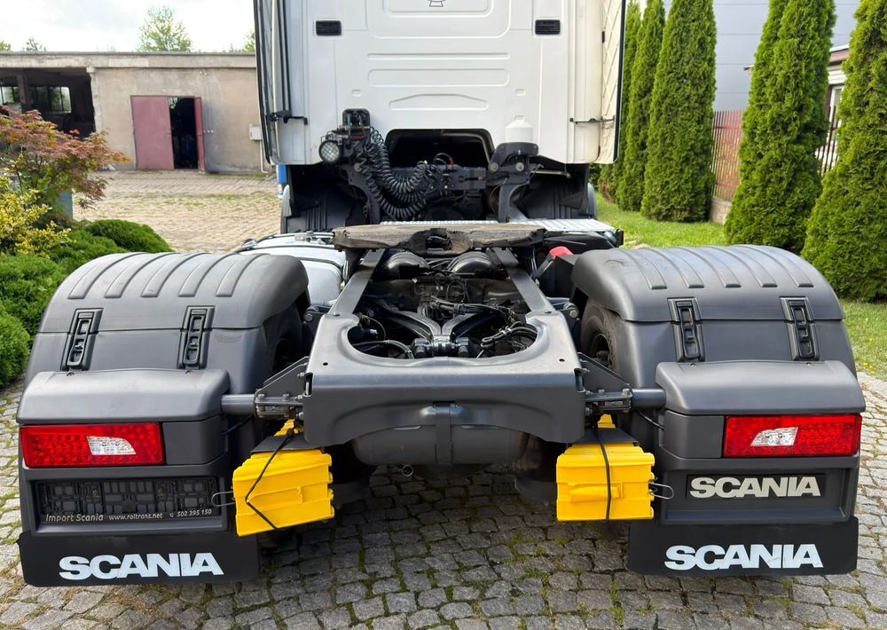 Тягач Scania R450: фото 7