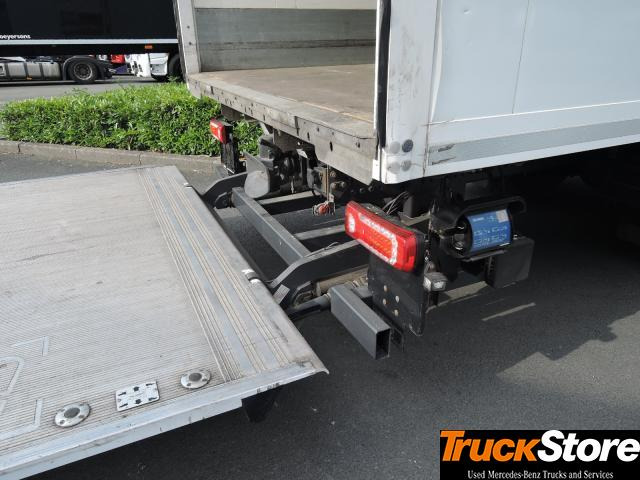 Mercedes-Benz Actros 1832 L - Грузовик с закрытым кузовом: фото 2 Mercedes-Benz Actros 1832 L - Грузовик с закрытым кузовом: фото 2