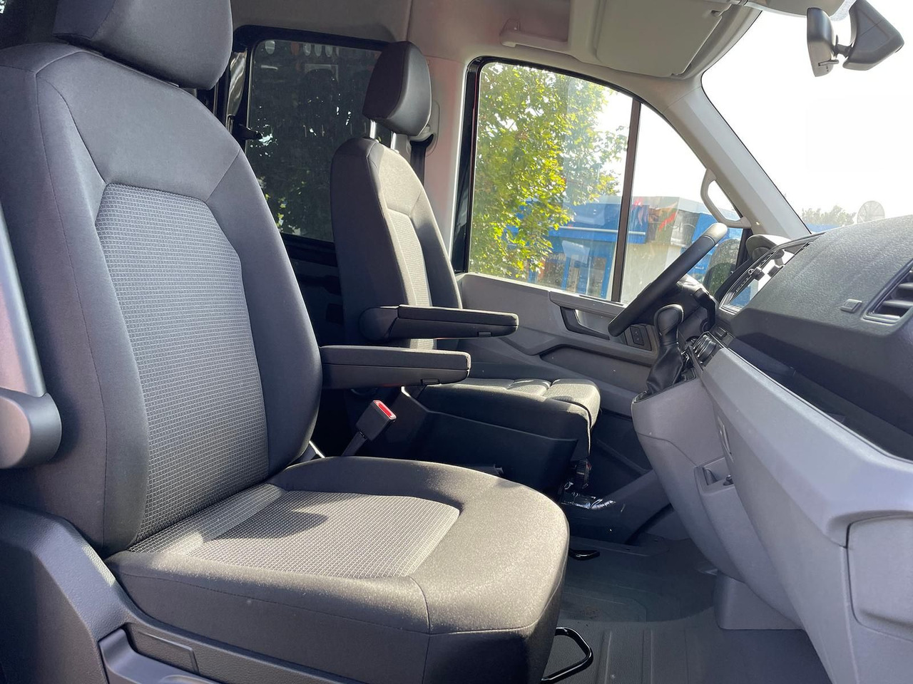 Малотоннажный бортовой грузовик, Грузопассажирский фургон MAN TGE 3.160 Pritsche DOKA LR HECK AHK 3.5t ACC NAV: фото 22