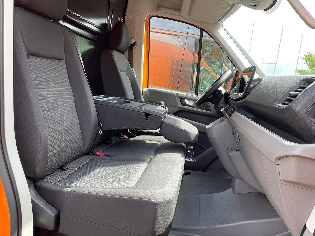 Легковой автомобиль MAN TGE 3.180 L3H3 Kasten STANDHZ ACC NAVI KAMERA: фото 28