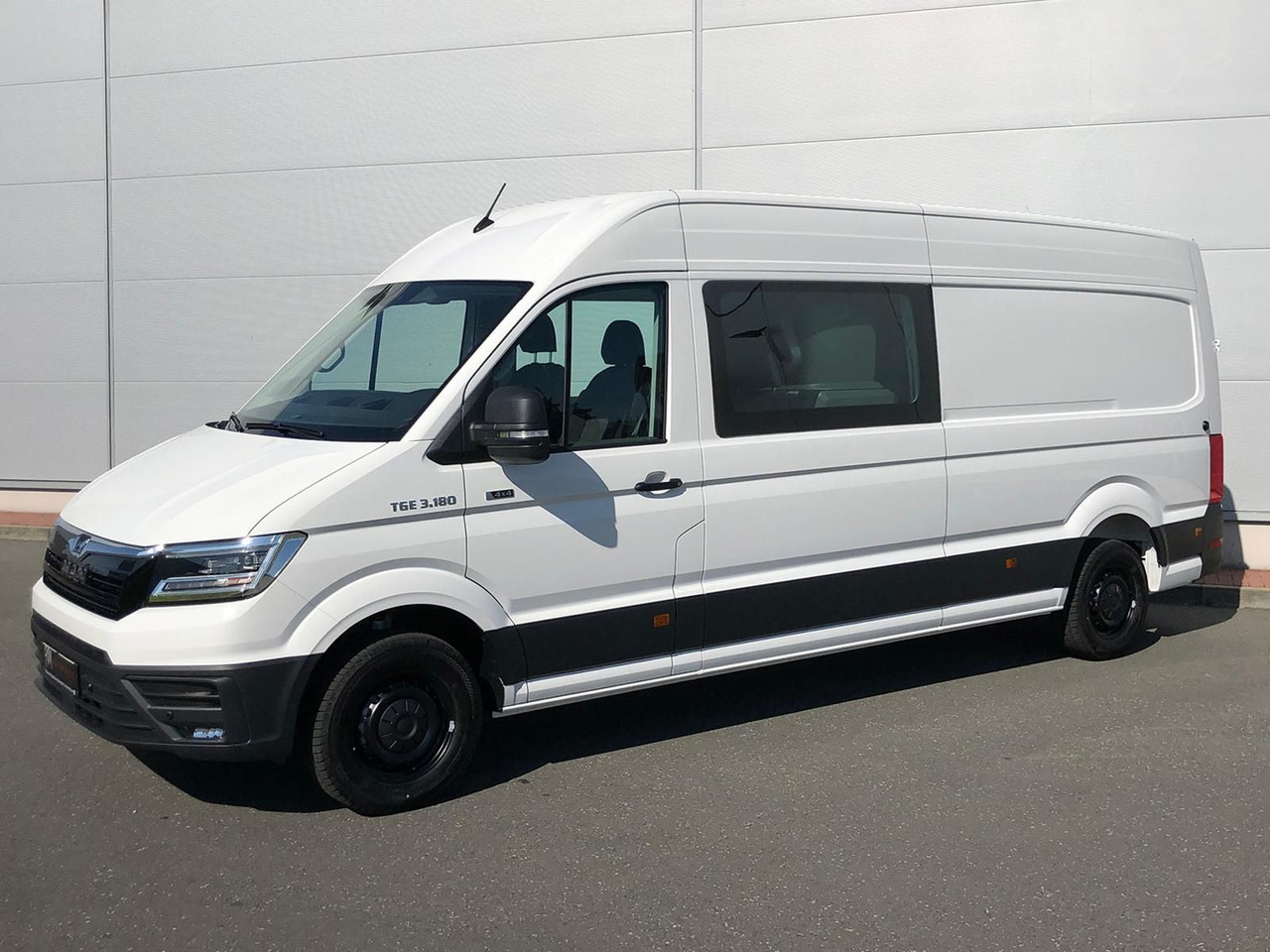 Легковой автомобиль MAN TGE 3.180 L4H3 4x4 MIXTO LED STANDHZ TEMP DIFF: фото 1