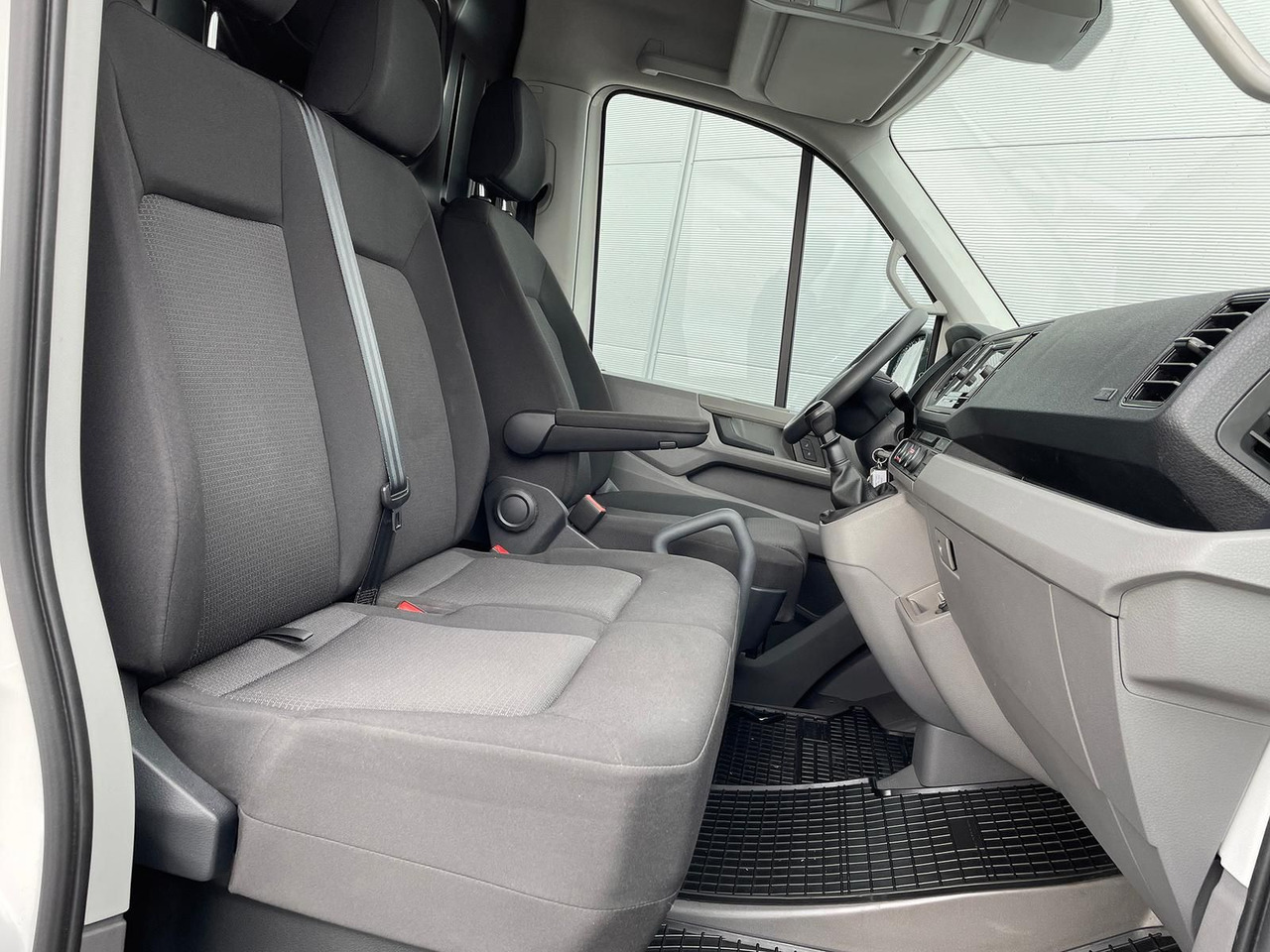 Цельнометаллический фургон MAN TGE 3.180 L4H3 Kasten 4x4 LED TEMPOMAT DIFF AHK: фото 23