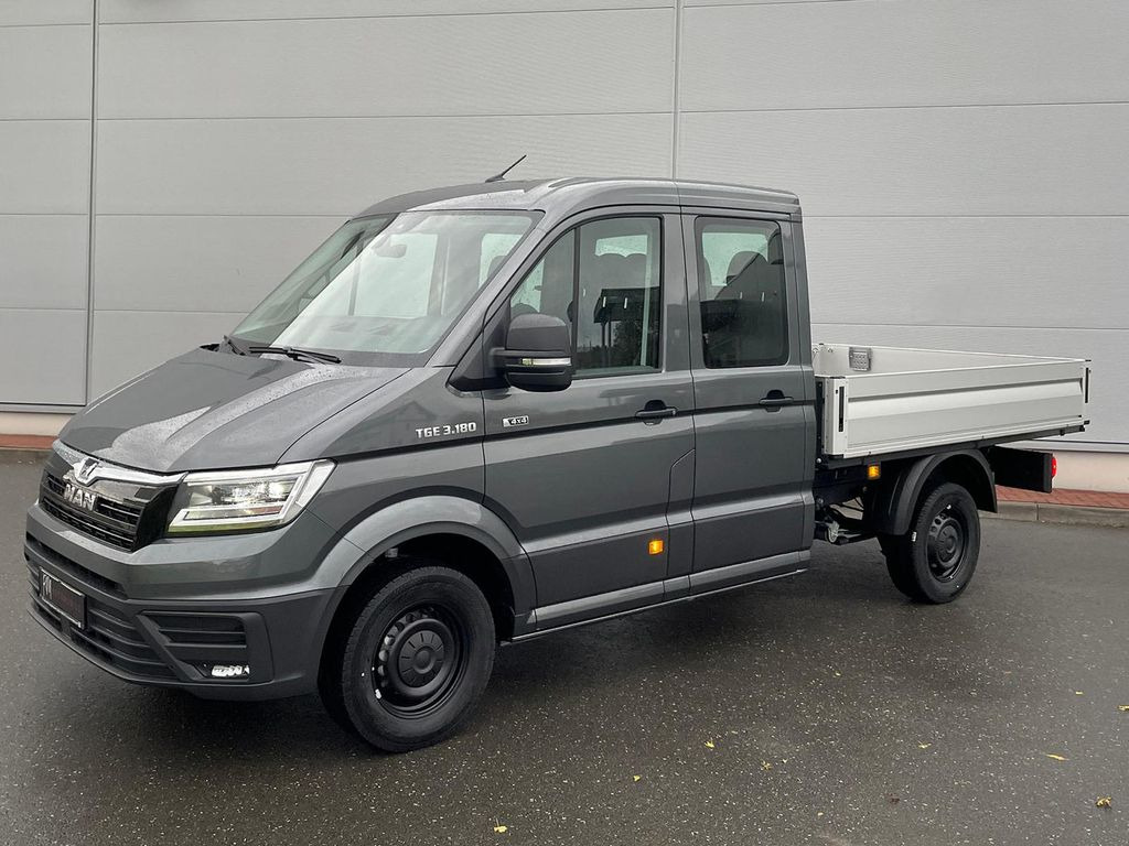 Малотоннажный бортовой грузовик, Грузопассажирский фургон MAN TGE 3.180 Pritsche DOKA MR 4x4 ACC LED DAB MFL: фото 1