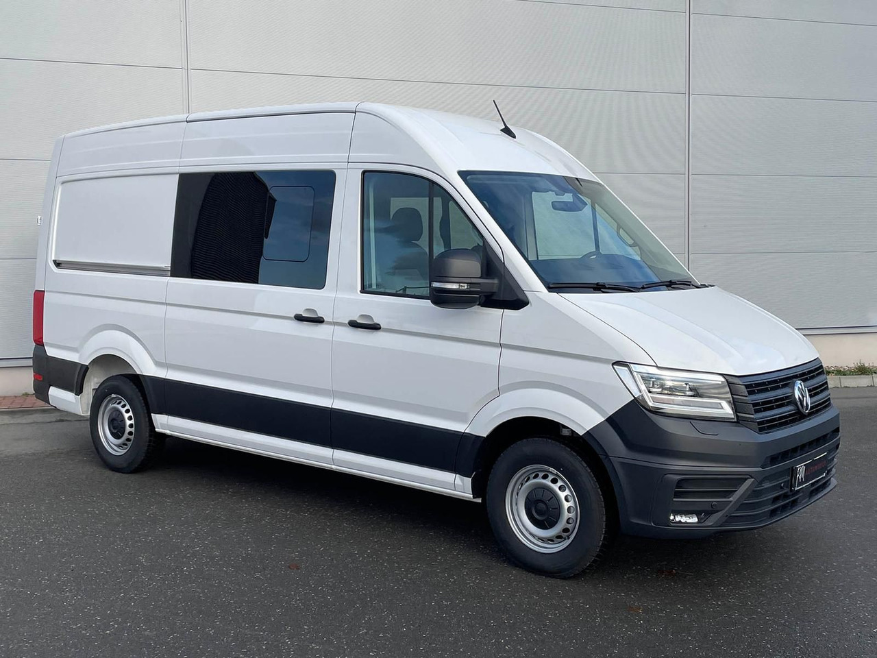 Volkswagen Crafter Kasten 35 L3H3 Autom. NAVI SITZHZ ACC - Цельнометаллический фургон: фото 2 Volkswagen Crafter Kasten 35 L3H3 Autom. NAVI SITZHZ ACC - Цельнометаллический фургон: фото 2