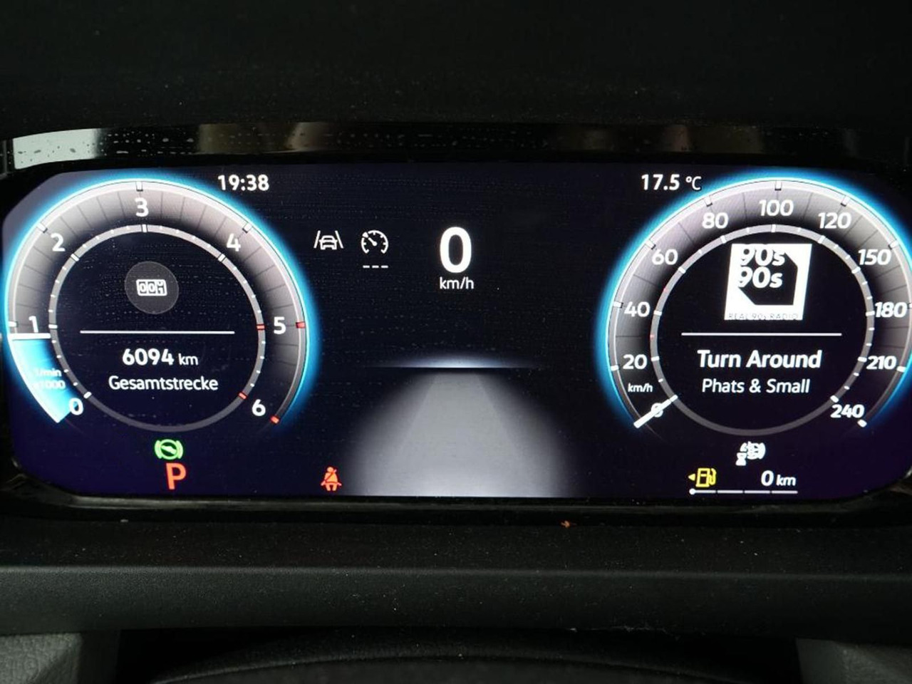 Volkswagen Crafter Kasten 35 L3H3 NAVI KLIMA DAB PDC - Цельнометаллический фургон: фото 5 Volkswagen Crafter Kasten 35 L3H3 NAVI KLIMA DAB PDC - Цельнометаллический фургон: фото 5