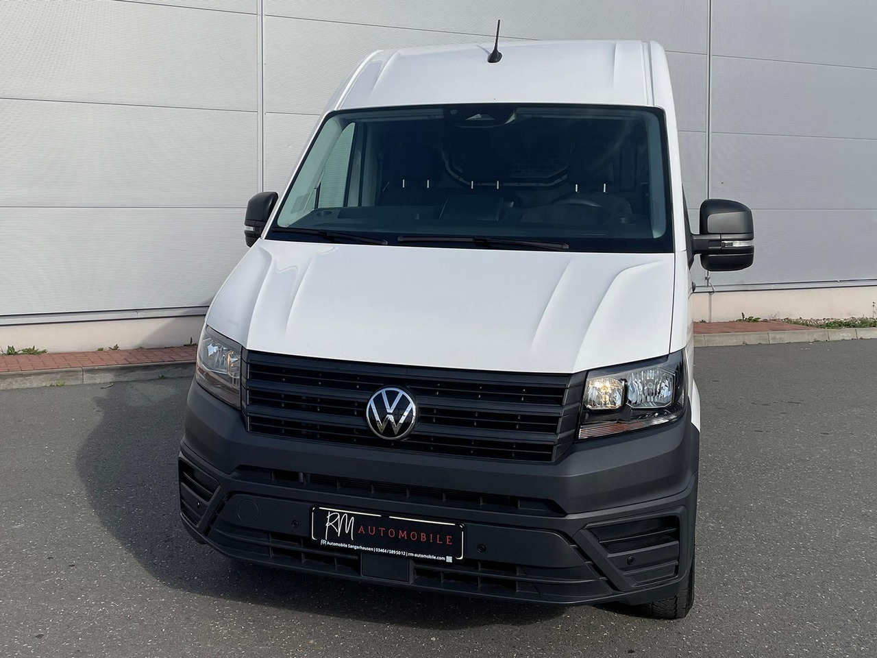 Volkswagen Crafter Kasten 35 L4H3 Autom. NAVI KAMERA KLIMA - Цельнометаллический фургон: фото 4 Volkswagen Crafter Kasten 35 L4H3 Autom. NAVI KAMERA KLIMA - Цельнометаллический фургон: фото 4
