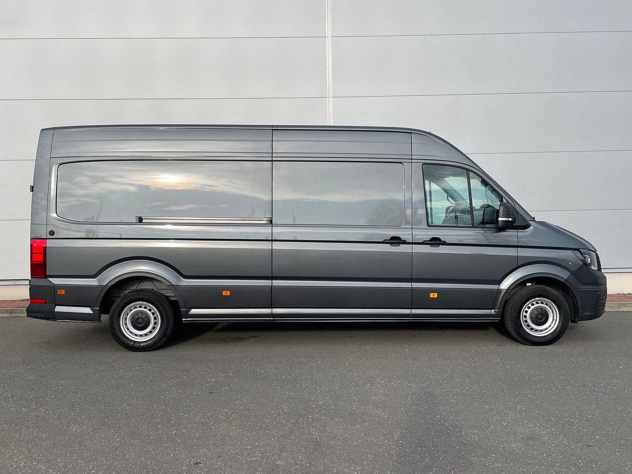 Volkswagen Crafter Kasten 35 L4H3 PDC DAB KAMERA KLIMA MFL - Цельнометаллический фургон: фото 5 Volkswagen Crafter Kasten 35 L4H3 PDC DAB KAMERA KLIMA MFL - Цельнометаллический фургон: фото 5