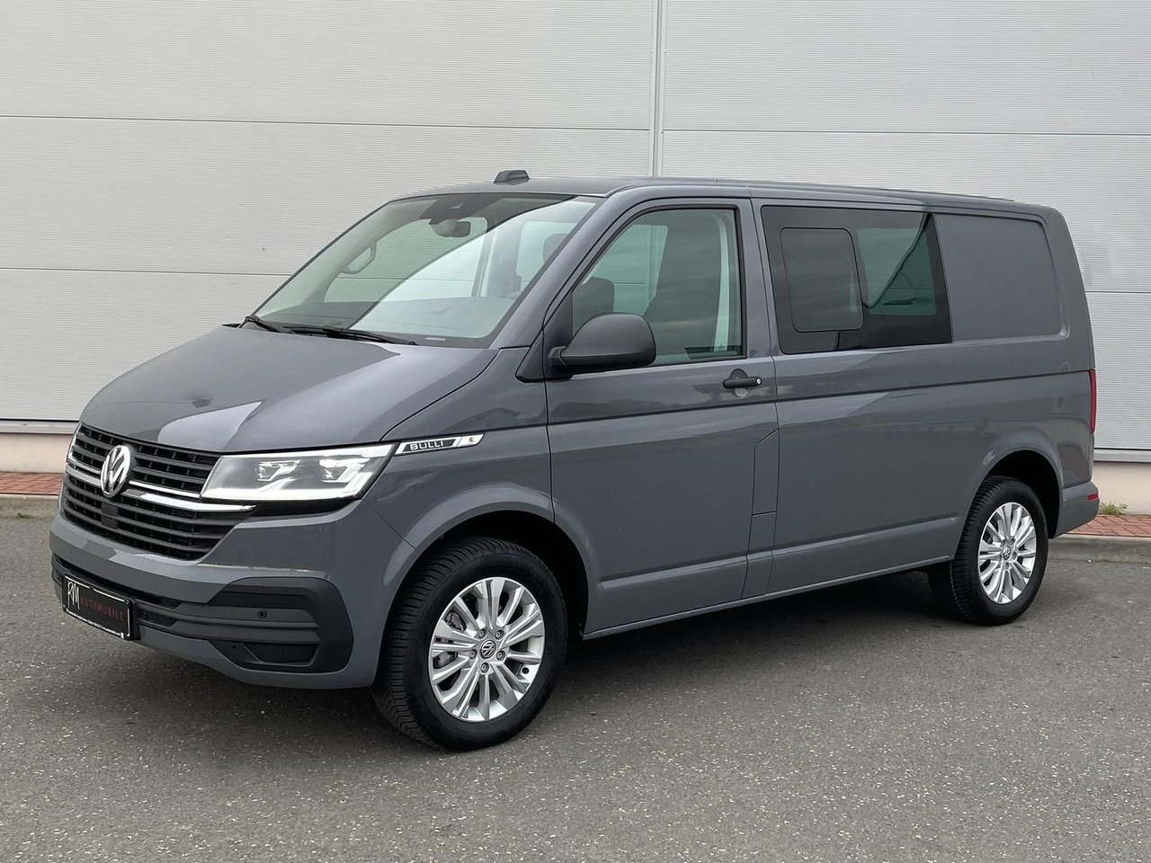 Volkswagen T6.1 Transporter 4MOTION NAVI STANDHZ ACC PDC - Микроавтобус, Пассажирский фургон: фото 1 Volkswagen T6.1 Transporter 4MOTION NAVI STANDHZ ACC PDC - Микроавтобус, Пассажирский фургон: фото 1