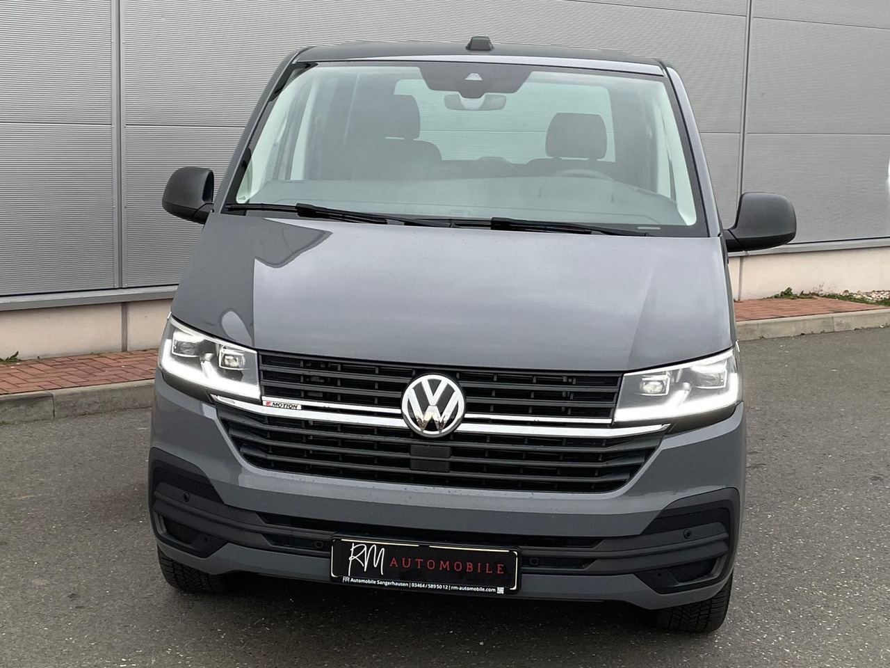 Volkswagen T6.1 Transporter 4MOTION NAVI STANDHZ ACC PDC - Микроавтобус, Пассажирский фургон: фото 3 Volkswagen T6.1 Transporter 4MOTION NAVI STANDHZ ACC PDC - Микроавтобус, Пассажирский фургон: фото 3