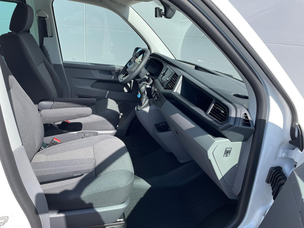 Пассажирский фургон Volkswagen T6.1 Transporter Kasten 4M ACC PDC KAMERA STANDH: фото 15
