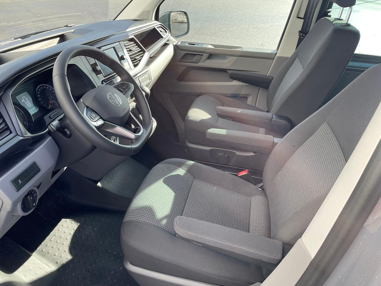 Пассажирский фургон Volkswagen T6.1 Transporter Kasten 4M ACC PDC KAMERA STANDH: фото 24