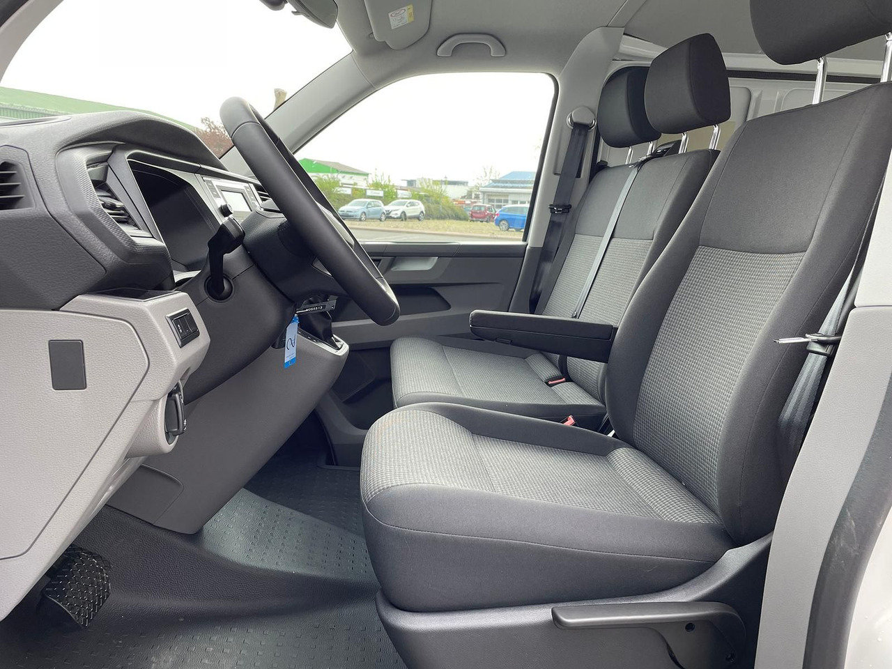 Новый Цельнометаллический фургон Volkswagen T6.1 Transporter Kasten lang 4M MFL LED TEMPOMAT: фото 25