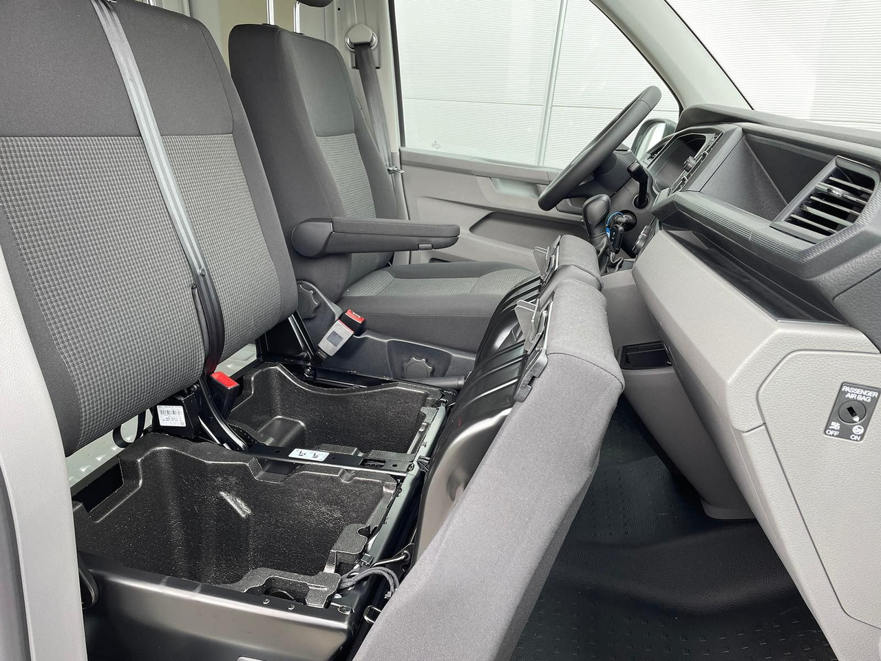 Новый Цельнометаллический фургон Volkswagen T6.1 Transporter Kasten lang 4M MFL LED TEMPOMAT: фото 24