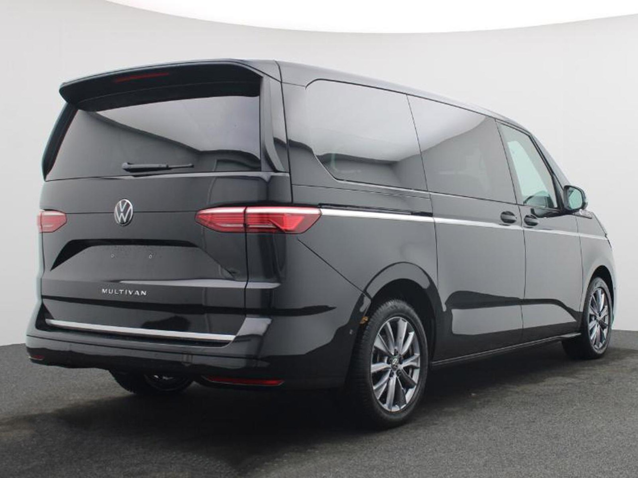 Volkswagen T7 Multivan Style lang ACC AHK SITZHZ NAV Matrix - Микроавтобус, Пассажирский фургон: фото 2 Volkswagen T7 Multivan Style lang ACC AHK SITZHZ NAV Matrix - Микроавтобус, Пассажирский фургон: фото 2
