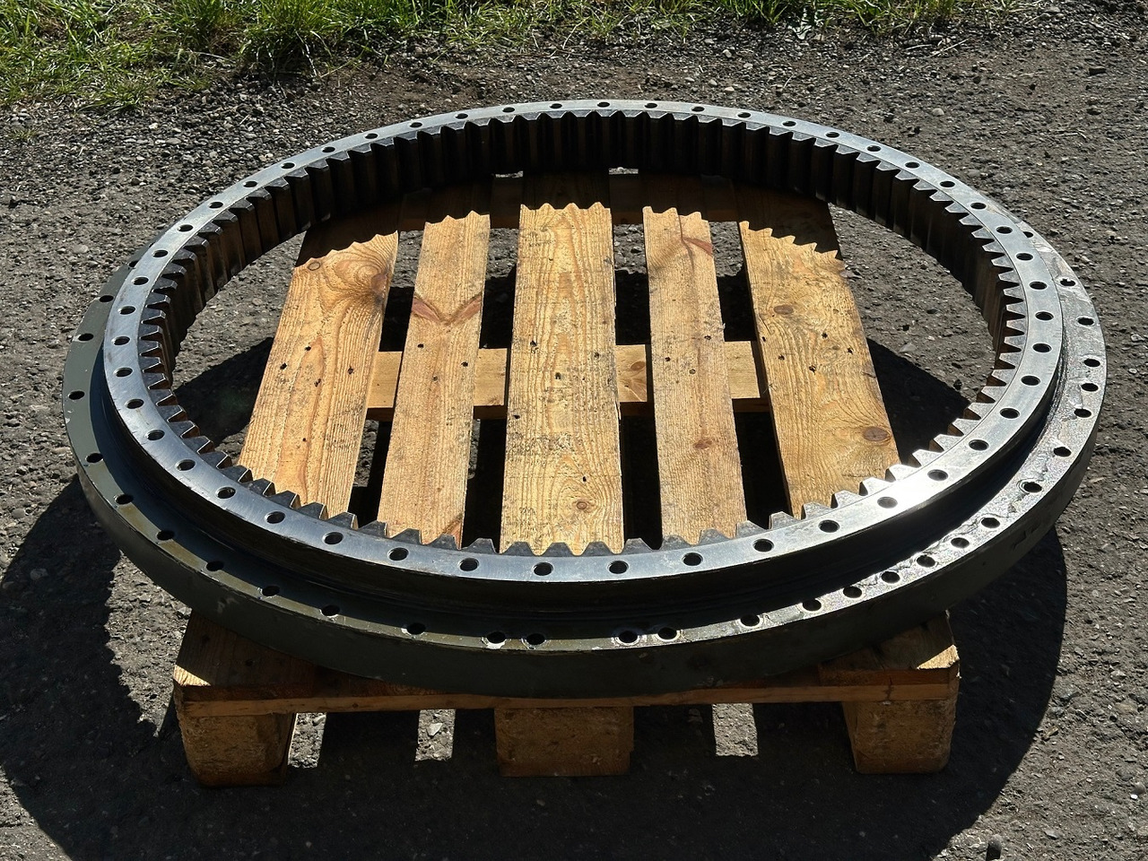 LIEBHERR Original Drehkranz – Kugeldrehverbindung mit ID-Nr.11690802. R920 S-1545,R920-1545,R922 LC-1442,R922 LC-1443,R922-1442,R924 LC-1444,R924 LC-1445,R924-1444,R925-1444. #11690802.N10220272# - Поворотное кольцо для Гусеничных экскаваторов: фото 5 LIEBHERR Original Drehkranz – Kugeldrehverbindung mit ID-Nr.11690802. R920 S-1545,R920-1545,R922 LC-1442,R922 LC-1443,R922-1442,R924 LC-1444,R924 LC-1445,R924-1444,R925-1444. #11690802.N10220272# - Поворотное кольцо для Гусеничных экскаваторов: фото 5