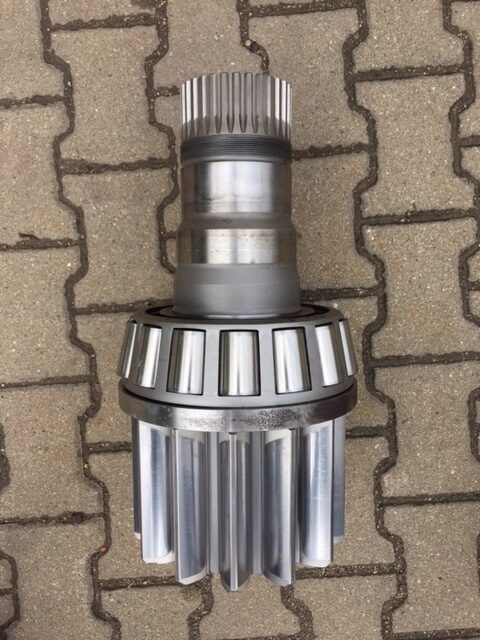 Liebherr Abtriebswelle ID-Nr.90011486. SAT375/279. P9150-1135, R9150-1133, R9150-1438, R9150-1592, R9150-1653, R9150-1857, R964C . #F04# - Приводный вал для Экскаваторов: фото 1 Liebherr Abtriebswelle ID-Nr.90011486. SAT375/279. P9150-1135, R9150-1133, R9150-1438, R9150-1592, R9150-1653, R9150-1857, R964C . #F04# - Приводный вал для Экскаваторов: фото 1