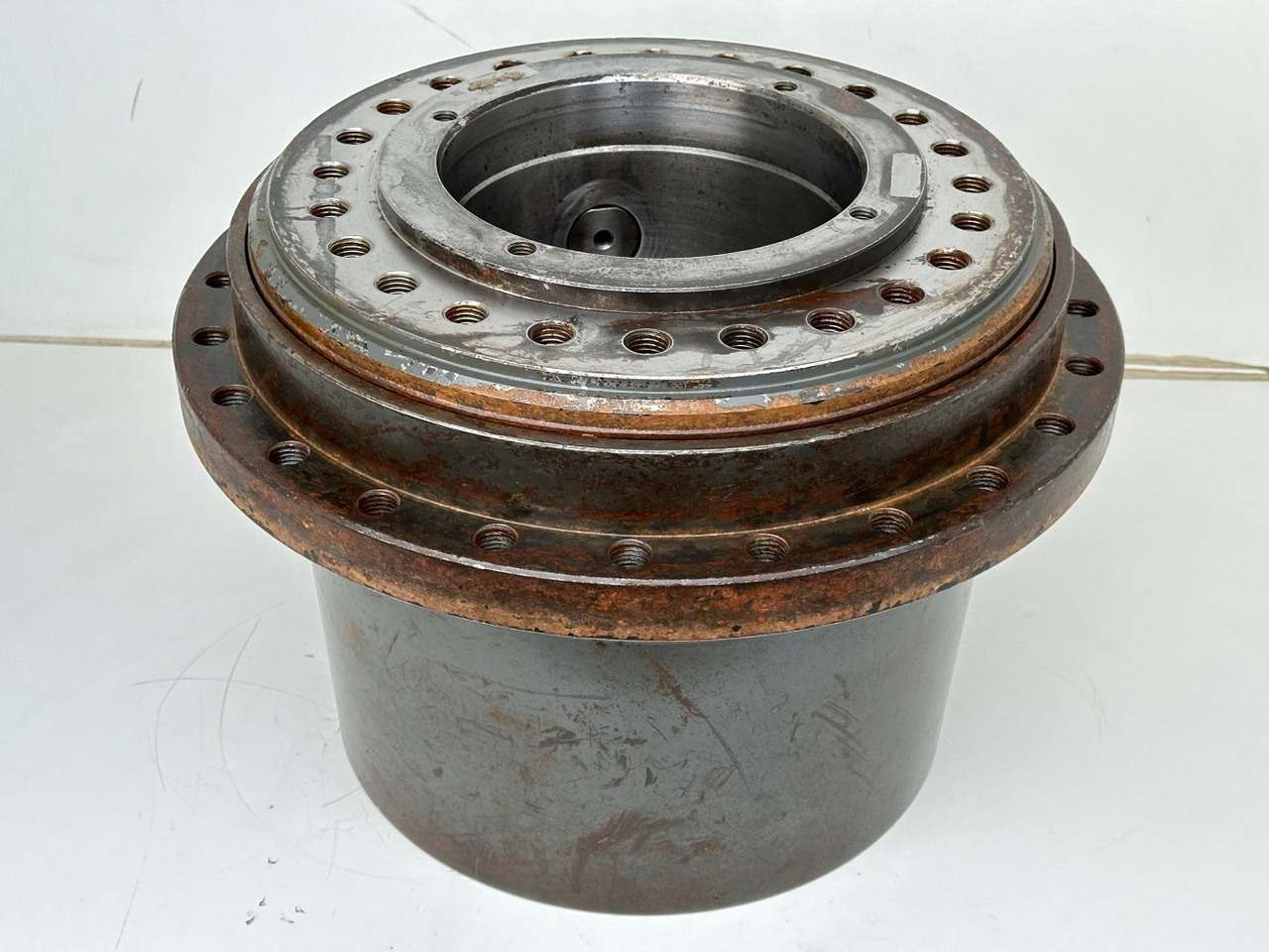 Liebherr Anschlußträger ID-Nr.90207972 mit Innenrad ID-Nr.944315903. FAT400P130-FAT400P139. R926,R928,R930,R934,R936,R938. #0992#0972# - Трансмиссия для Строительной техники: фото 3 Liebherr Anschlußträger ID-Nr.90207972 mit Innenrad ID-Nr.944315903. FAT400P130-FAT400P139. R926,R928,R930,R934,R936,R938. #0992#0972# - Трансмиссия для Строительной техники: фото 3