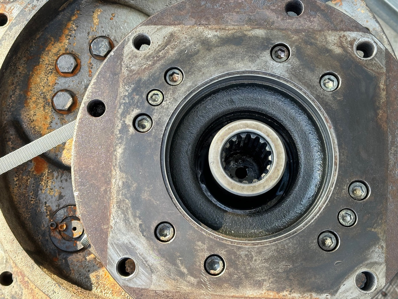 Бортовой редуктор для Бульдозеров Liebherr Fahrantrieb FAT450E510.  ID-Nr.970351501 - ID-Nr.90025195 - ID-Nr.90203584.  LR634-992, LU755D-999, O634-992, PR734-4L-1481,PR734-4XL-1659.  #10739.01#: фото 14 Бортовой редуктор для Бульдозеров Liebherr Fahrantrieb FAT450E510.  ID-Nr.970351501 - ID-Nr.90025195 - ID-Nr.90203584.  LR634-992, LU755D-999, O634-992, PR734-4L-1481,PR734-4XL-1659.  #10739.01#: фото 14