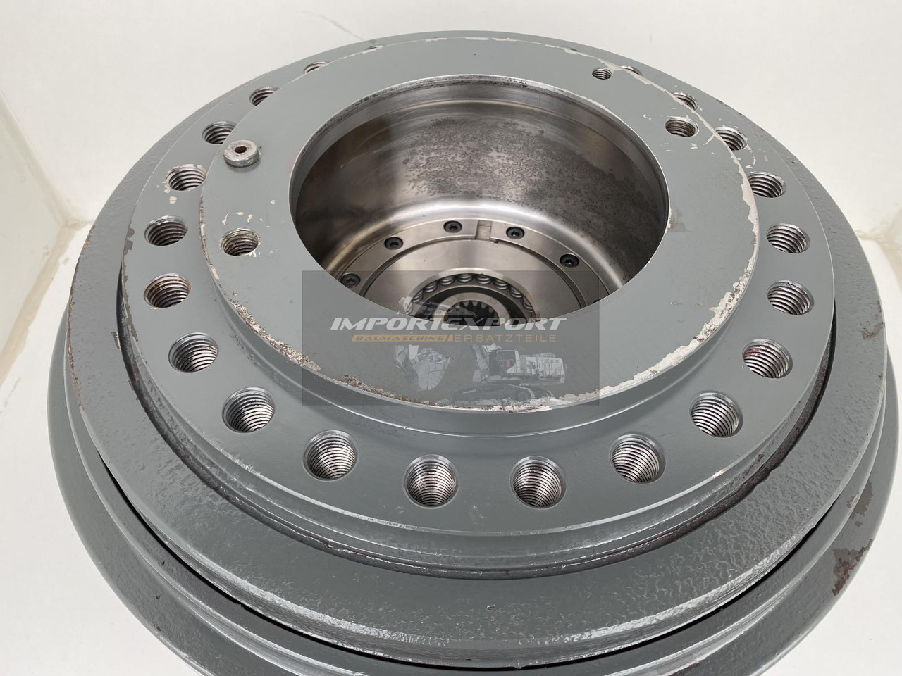 Liebherr Fahrantrieb Typ:FAT450P004, ID-Nr.9443840 - ID-Nr.944384003. LH60C, LH60CP, LH60EC, LH80C, LH80EC, ER944C, LOS944, LOS954, R944B, R944C, R954B, R954C. #794# - Бортовой редуктор для Гусеничных экскаваторов: фото 4 Liebherr Fahrantrieb Typ:FAT450P004, ID-Nr.9443840 - ID-Nr.944384003. LH60C, LH60CP, LH60EC, LH80C, LH80EC, ER944C, LOS944, LOS954, R944B, R944C, R954B, R954C. #794# - Бортовой редуктор для Гусеничных экскаваторов: фото 4