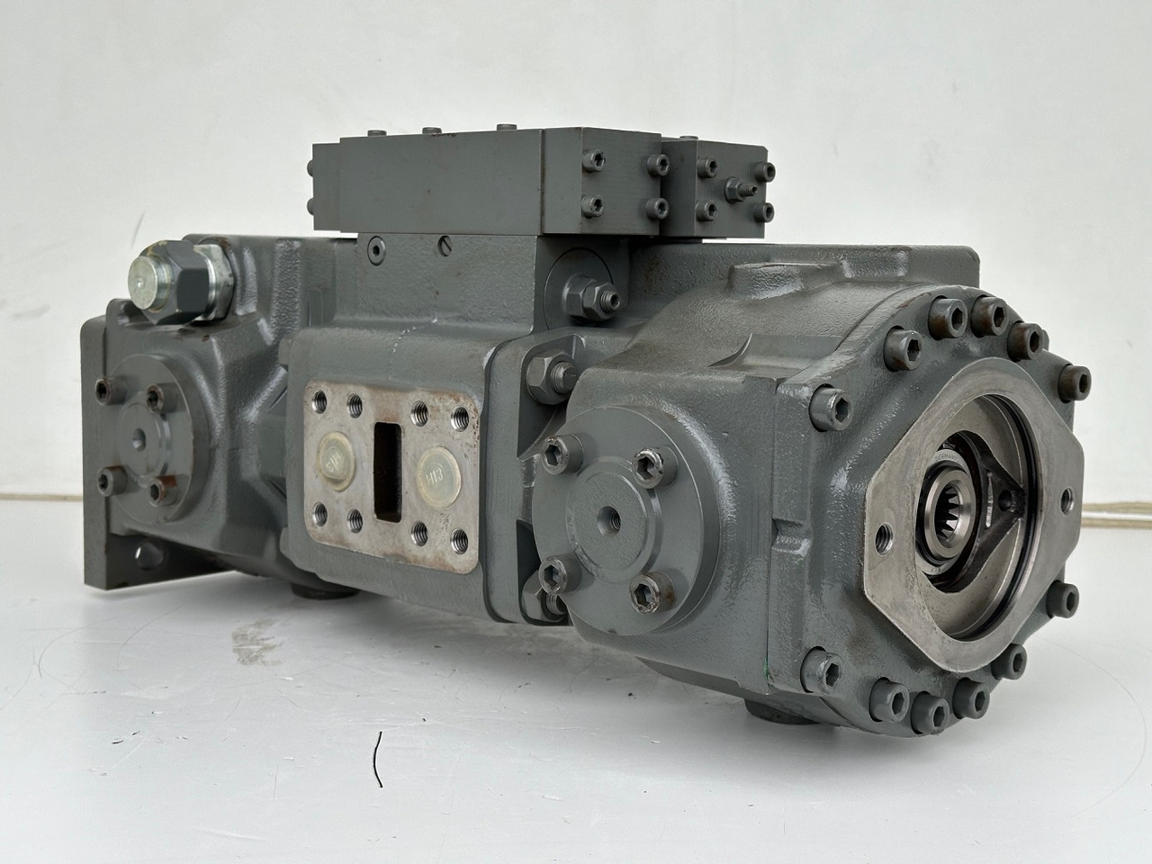 Liebherr Hydraulikdoppelpumpe Typ:LPVD 075. ID-Nr.9076806 - ID-Nr.9279749 - ID-Nr.9880487 - ID-Nr.9073988. A902 IND - A904 IND. #9076806.15495# - Гидравлический насос для Строительной техники: фото 5 Liebherr Hydraulikdoppelpumpe Typ:LPVD 075. ID-Nr.9076806 - ID-Nr.9279749 - ID-Nr.9880487 - ID-Nr.9073988. A902 IND - A904 IND. #9076806.15495# - Гидравлический насос для Строительной техники: фото 5