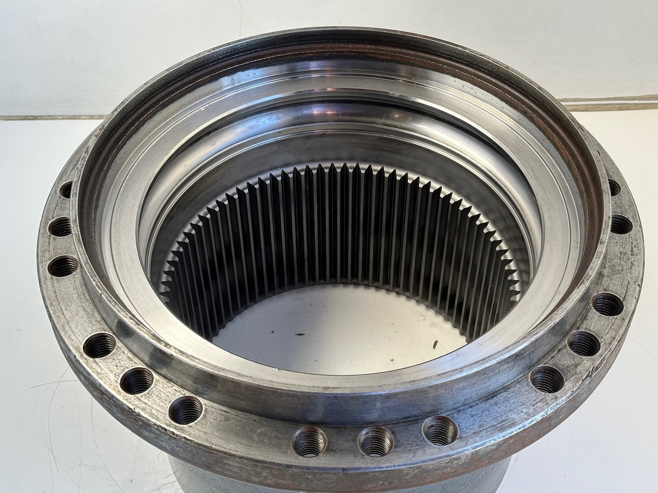 Liebherr Innenrad ID-Nr.90206742. FAT350P126 - FAT350P138. LOS1926 - R920 - R922 - R924 - R925 - R926 - R930 T.#90206742.18.12# - Бортовой редуктор для Гусеничных экскаваторов: фото 3 Liebherr Innenrad ID-Nr.90206742. FAT350P126 - FAT350P138. LOS1926 - R920 - R922 - R924 - R925 - R926 - R930 T.#90206742.18.12# - Бортовой редуктор для Гусеничных экскаваторов: фото 3