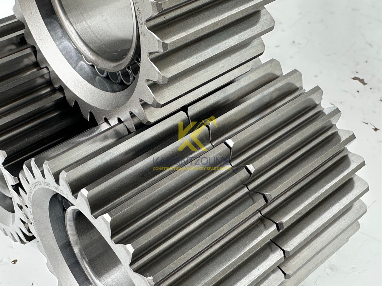 Liebherr Original Planetenrad ID-Nr.90205840 mit Original Liebherr Zylinderrollenlager ID-Nr.10194535. FAT350P126 - FAT350P138. R920 - R922 - R924 - R925 - R926 - R930 T. #90205840.14.02# - Бортовой редуктор для Гусеничных экскаваторов: фото 5 Liebherr Original Planetenrad ID-Nr.90205840 mit Original Liebherr Zylinderrollenlager ID-Nr.10194535. FAT350P126 - FAT350P138. R920 - R922 - R924 - R925 - R926 - R930 T. #90205840.14.02# - Бортовой редуктор для Гусеничных экскаваторов: фото 5