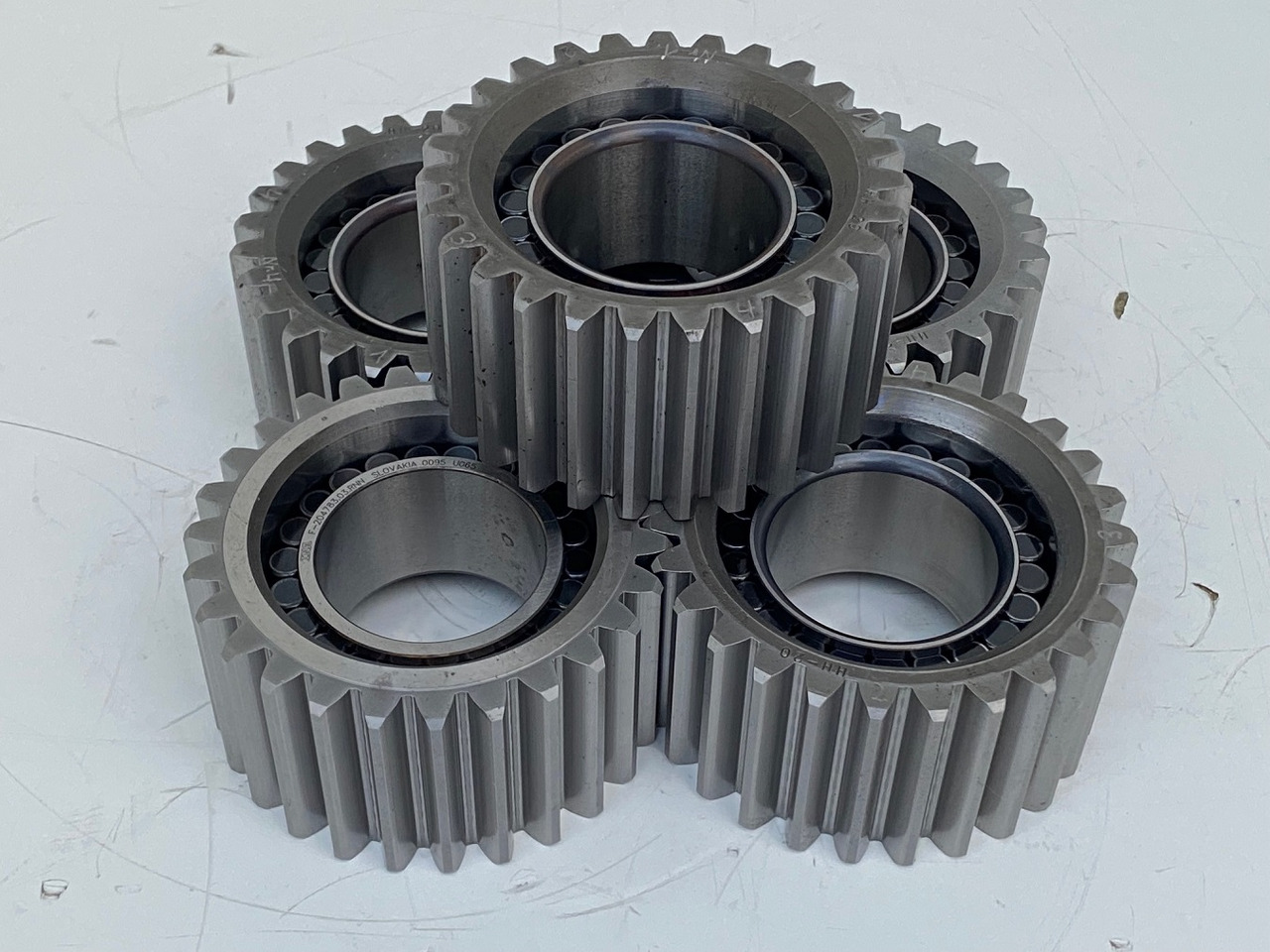 Liebherr Planetenrad ID-Nr.90205840. FAT350P126 - FAT350P138. R920 - R922 - R924 - R925 - R926 - R930 T. #PL24.02.2# - Бортовой редуктор для Строительной техники: фото 1 Liebherr Planetenrad ID-Nr.90205840. FAT350P126 - FAT350P138. R920 - R922 - R924 - R925 - R926 - R930 T. #PL24.02.2# - Бортовой редуктор для Строительной техники: фото 1