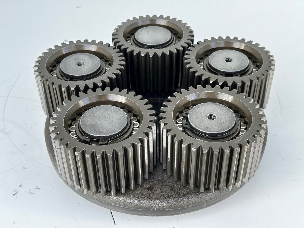 Liebherr Planetenträger ID-Nr.90206189 mit Planetenrad ID-Nr.90206207. SAT325A296. R934-1550, R938-1650, R945-1866. #PL.PL.0177.0162# - Коробка передач для Строительной техники: фото 1 Liebherr Planetenträger ID-Nr.90206189 mit Planetenrad ID-Nr.90206207. SAT325A296. R934-1550, R938-1650, R945-1866. #PL.PL.0177.0162# - Коробка передач для Строительной техники: фото 1