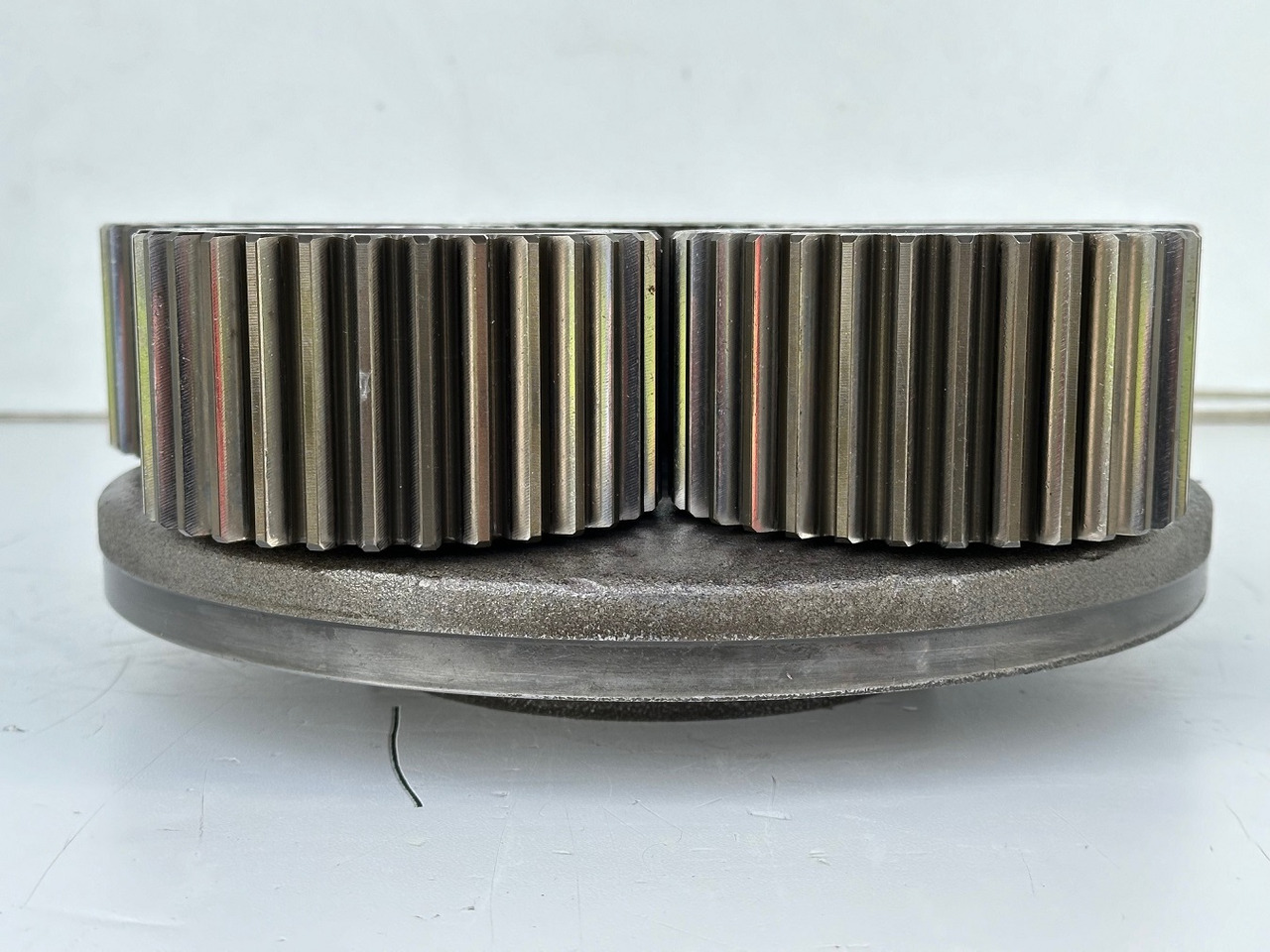 Liebherr Planetenträger ID-Nr.90206189 mit Planetenrad ID-Nr.90206207. SAT325A296. R934-1550, R938-1650, R945-1866. #PL.PL.0177.0162# - Коробка передач для Строительной техники: фото 3 Liebherr Planetenträger ID-Nr.90206189 mit Planetenrad ID-Nr.90206207. SAT325A296. R934-1550, R938-1650, R945-1866. #PL.PL.0177.0162# - Коробка передач для Строительной техники: фото 3