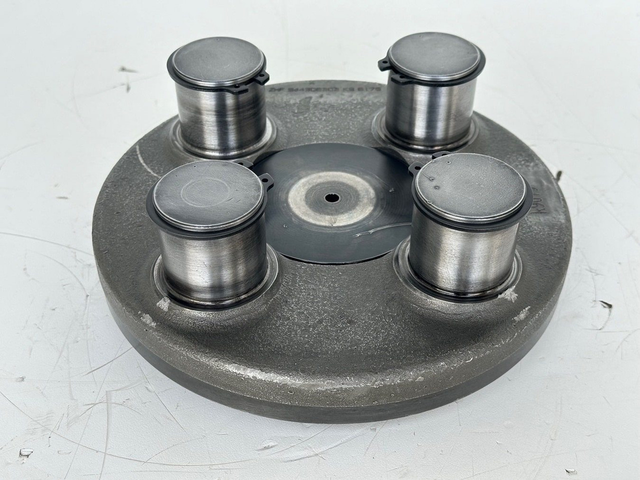 Liebherr Planetenträger ID-Nr.944306303 - ID-Nr.9443063. A924, A934, LH30, LH35, R906, R916, R922, R924, R926, R932, R934, R944. #k9079# - Коробка передач для Строительной техники: фото 2 Liebherr Planetenträger ID-Nr.944306303 - ID-Nr.9443063. A924, A934, LH30, LH35, R906, R916, R922, R924, R926, R932, R934, R944. #k9079# - Коробка передач для Строительной техники: фото 2