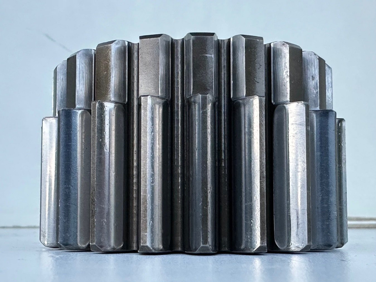 Liebherr Sonnenrad ID-Nr.90002821. FAT400P112, FAT400P130, FAT400P139. R926, R928, R930, R934, R936, R938, R940, R944, R946, R950 T. #02.51139# - Бортовой редуктор для Строительной техники: фото 3 Liebherr Sonnenrad ID-Nr.90002821. FAT400P112, FAT400P130, FAT400P139. R926, R928, R930, R934, R936, R938, R940, R944, R946, R950 T. #02.51139# - Бортовой редуктор для Строительной техники: фото 3