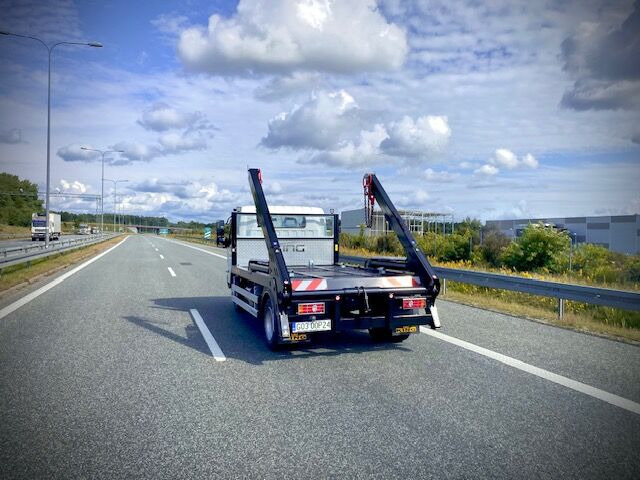 Mitsubishi Fuso 9C18 bramowiec BR6 - Портальный бункеровоз: фото 4 Mitsubishi Fuso 9C18 bramowiec BR6 - Портальный бункеровоз: фото 4