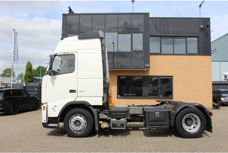 Volvo FH 12.420 * MANUAL * 4X2 * - Тягач: фото 2 Volvo FH 12.420 * MANUAL * 4X2 * - Тягач: фото 2