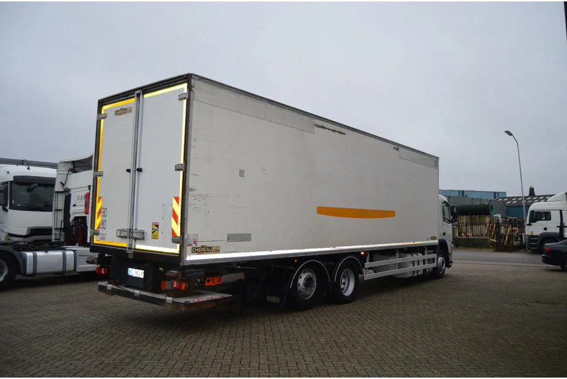 Volvo FM 370 * EURO5 * CARRIER SUPRA 950 SILENT * 6X2 * - Рефрижератор: фото 3 Volvo FM 370 * EURO5 * CARRIER SUPRA 950 SILENT * 6X2 * - Рефрижератор: фото 3