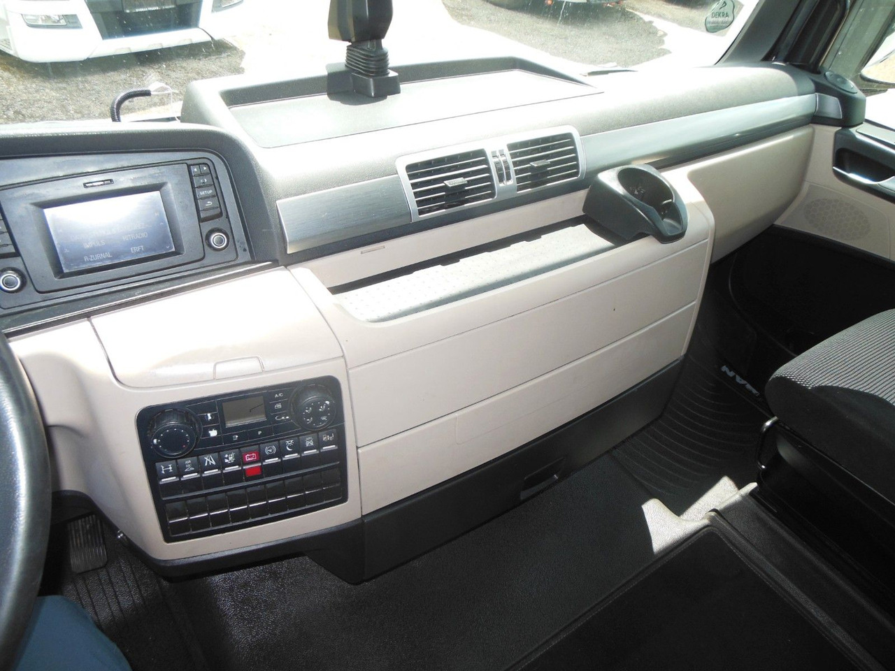Тентованный грузовик MAN TGX 18.460, XLX, VOLL LUFT, PRITSCHE 9,2M, TOP!!: фото 27