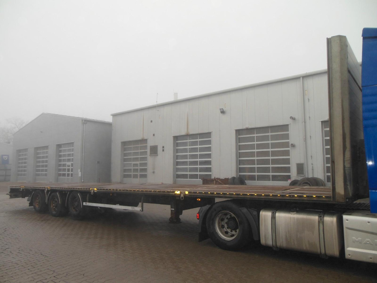 Panav NP036, LOWDECK, 2 LIFTACHSE, CONTAINER TWISTLOCK - Полуприцеп бортовой/ Платформа: фото 2 Panav NP036, LOWDECK, 2 LIFTACHSE, CONTAINER TWISTLOCK - Полуприцеп бортовой/ Платформа: фото 2