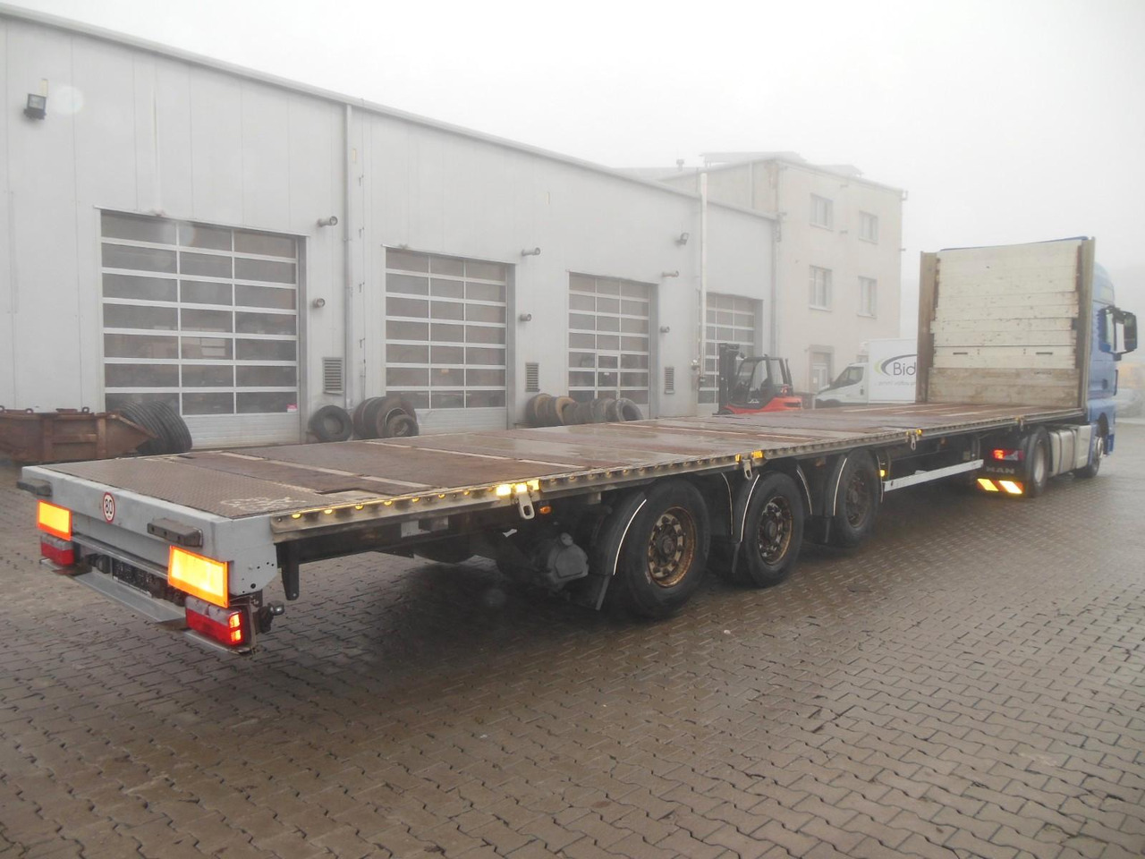 Panav NP036, LOWDECK, 2 LIFTACHSE, CONTAINER TWISTLOCK - Полуприцеп бортовой/ Платформа: фото 3 Panav NP036, LOWDECK, 2 LIFTACHSE, CONTAINER TWISTLOCK - Полуприцеп бортовой/ Платформа: фото 3