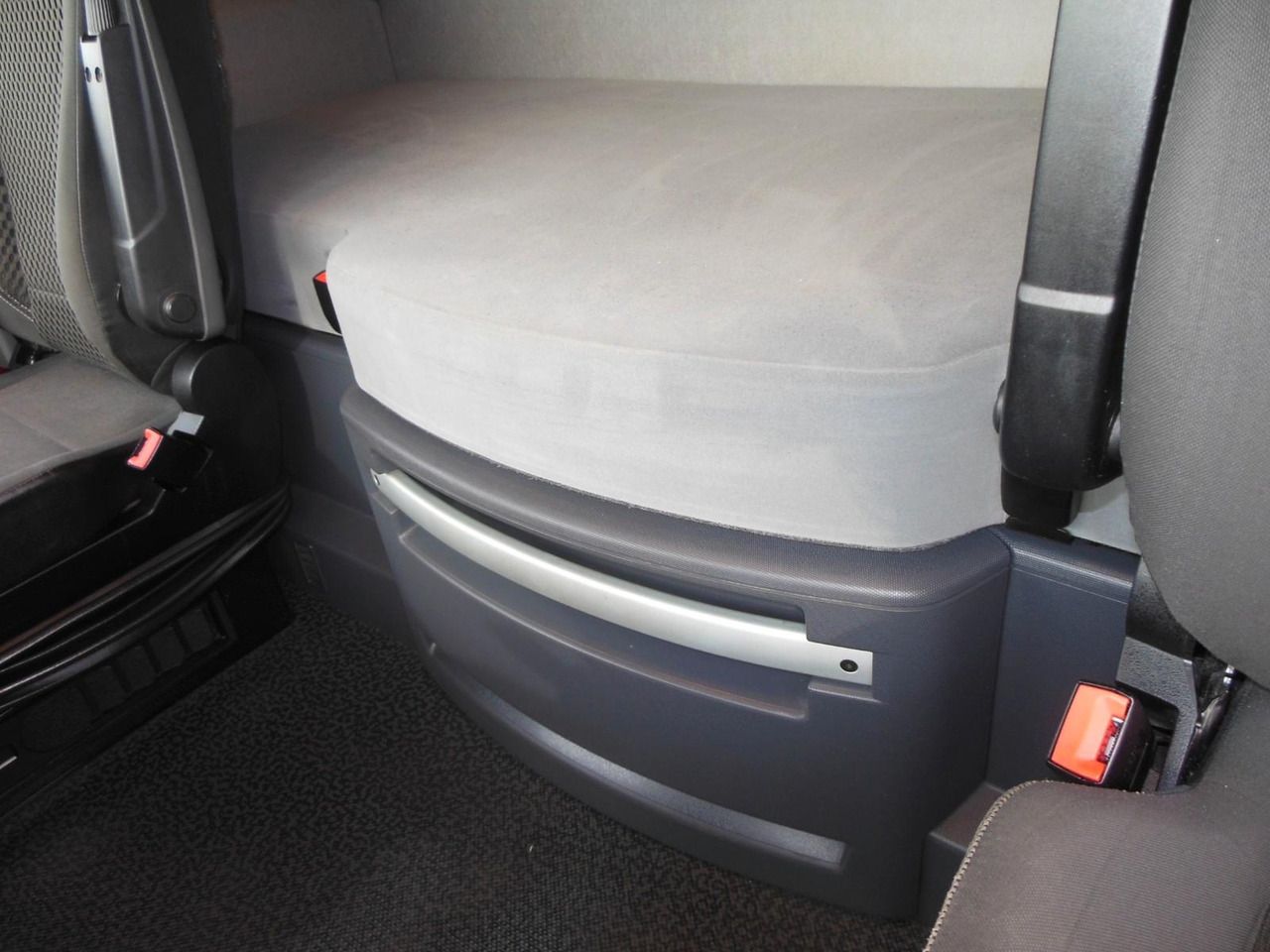 Тягач Renault T520 COMFORT, LOWDECK, TOP STAND: фото 10 Тягач Renault T520 COMFORT, LOWDECK, TOP STAND: фото 10