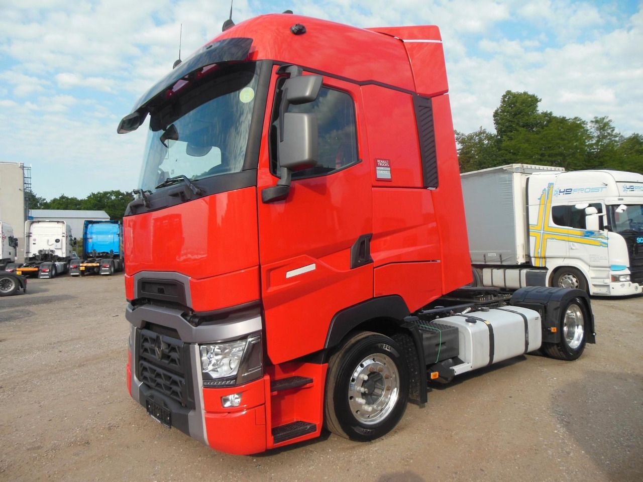 Renault T520 HIGH, COMFORT, LOWDECK, TOP STAND!! - Тягач: фото 1 Renault T520 HIGH, COMFORT, LOWDECK, TOP STAND!! - Тягач: фото 1