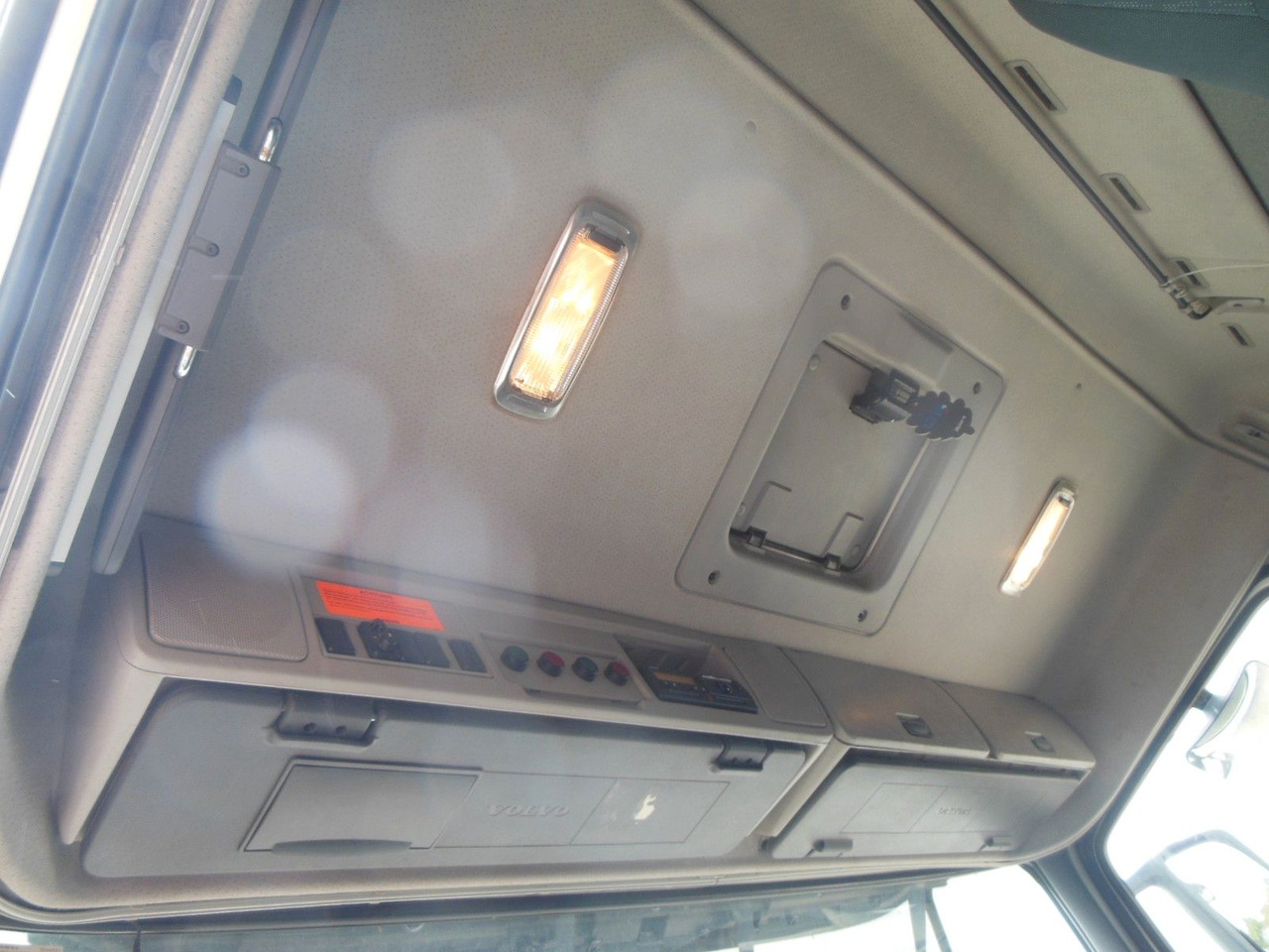 Самосвал, Автоманипулятор Volvo FM 410, 6X2, DREISEITEN KIPPER, HIAB XS 211: фото 18 Самосвал, Автоманипулятор Volvo FM 410, 6X2, DREISEITEN KIPPER, HIAB XS 211: фото 18