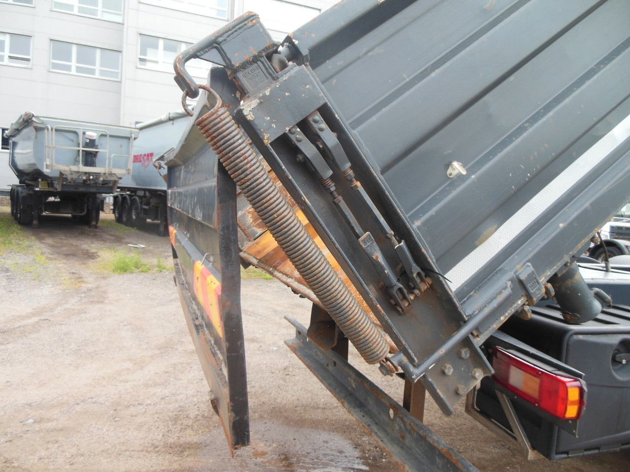 Самосвал, Автоманипулятор Volvo FM 410, 6X2, DREISEITEN KIPPER, HIAB XS 211: фото 14 Самосвал, Автоманипулятор Volvo FM 410, 6X2, DREISEITEN KIPPER, HIAB XS 211: фото 14