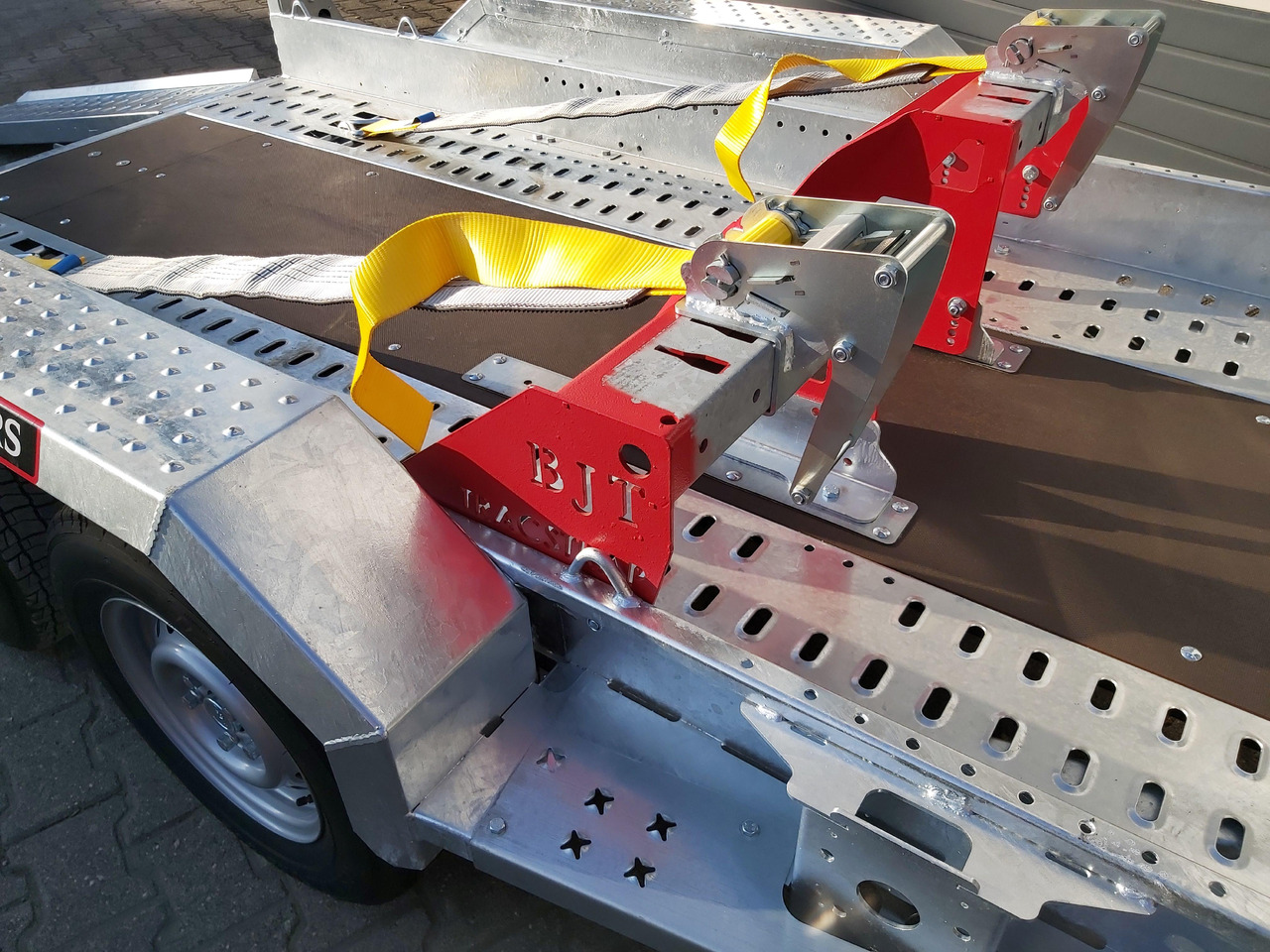 Brian James Digger Plant 543-2813-27 280x130cm Schaufelablage Rampen Trac Strap System 2700kg - Прицеп для спецтехники: фото 4 Brian James Digger Plant 543-2813-27 280x130cm Schaufelablage Rampen Trac Strap System 2700kg - Прицеп для спецтехники: фото 4