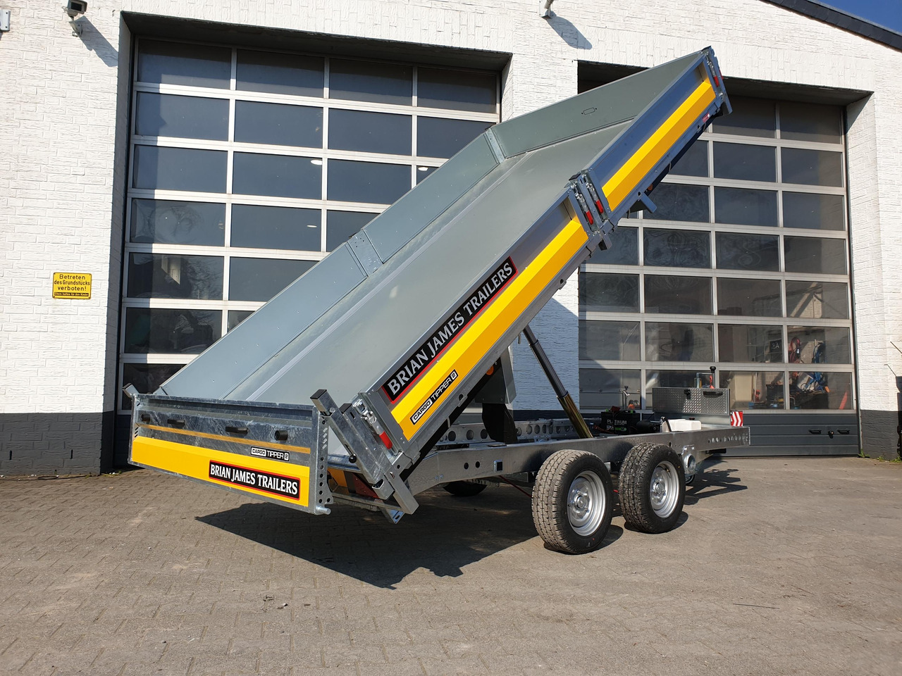 Brian James Trailer CarGO Tipper 2 elektrisch 360x195x30cm Pendelklappe Tandem niedrig 12" 3500kg os - Самосвальный прицеп: фото 3 Brian James Trailer CarGO Tipper 2 elektrisch 360x195x30cm Pendelklappe Tandem niedrig 12" 3500kg os - Самосвальный прицеп: фото 3