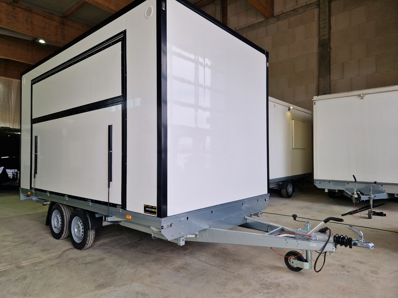 Торговый прицеп Event Trailer Bühne Schowroom 410x220x220cm Treppe Tür LED Beleuchtung 2000kg: фото 6