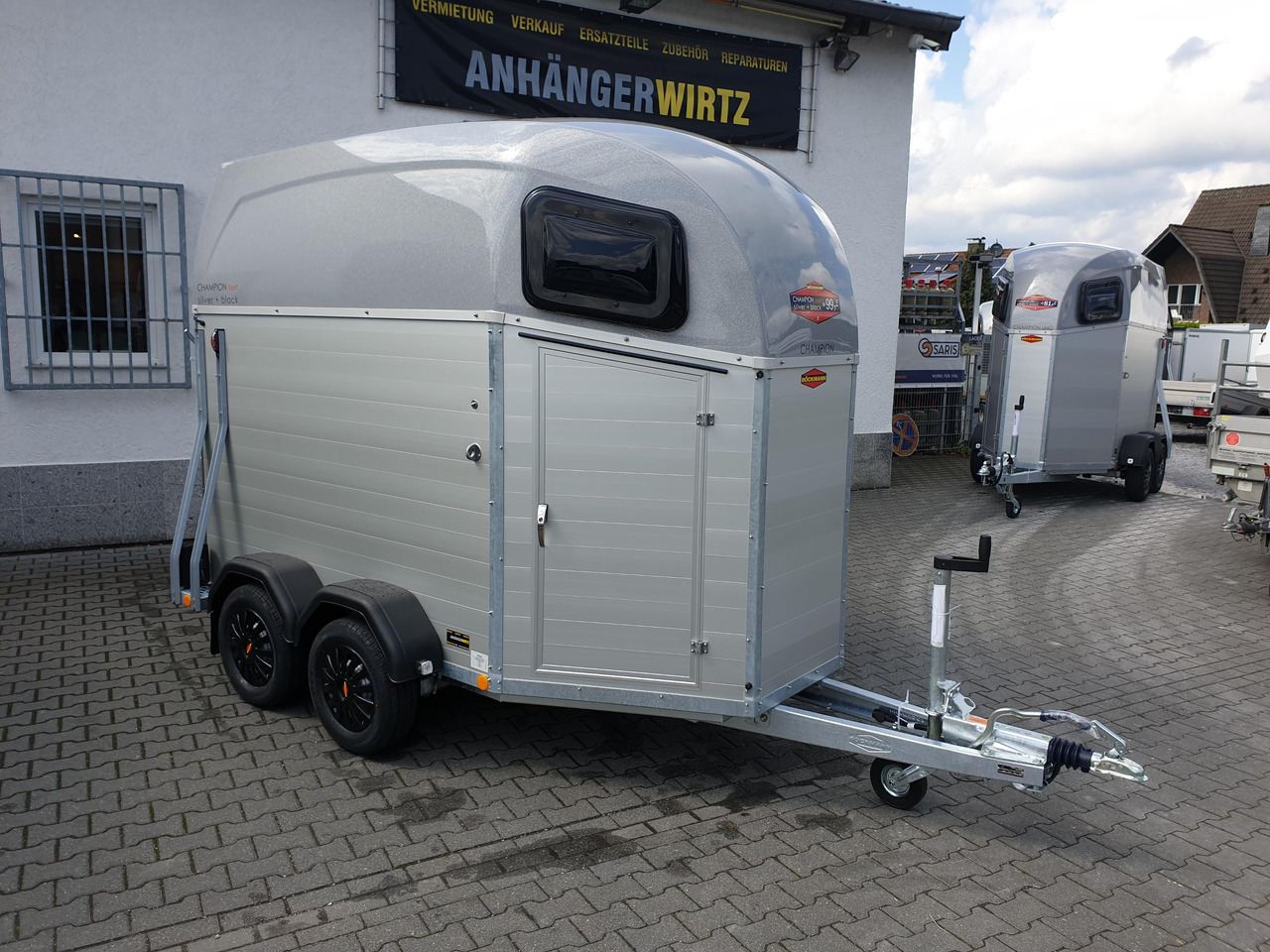 Pferdeanhänger Böckmann Champion Esprit C silver black Haube silver 2400kg Modell 2024 - Прицеп-коневоз: фото 3 Pferdeanhänger Böckmann Champion Esprit C silver black Haube silver 2400kg Modell 2024 - Прицеп-коневоз: фото 3