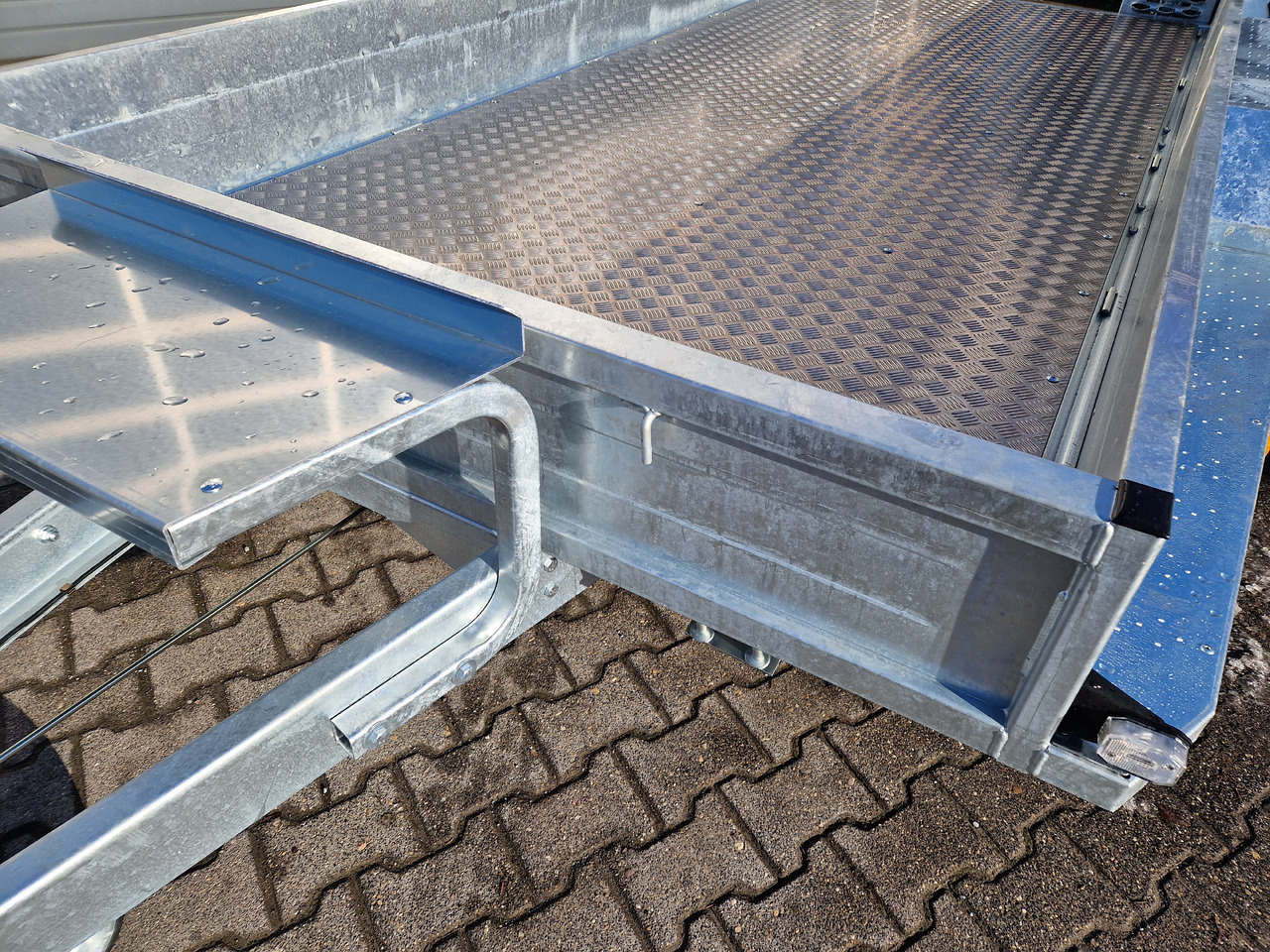 Saris Magnum MAXX 3500 406x182x30cm force one Rampen Schaufelablage 100km/H 3500kg Januar Aktion лизинг Saris Magnum MAXX 3500 406x182x30cm force one Rampen Schaufelablage 100km/H 3500kg Januar Aktion: фото 10 Saris Magnum MAXX 3500 406x182x30cm force one Rampen Schaufelablage 100km/H 3500kg Januar Aktion лизинг Saris Magnum MAXX 3500 406x182x30cm force one Rampen Schaufelablage 100km/H 3500kg Januar Aktion: фото 10