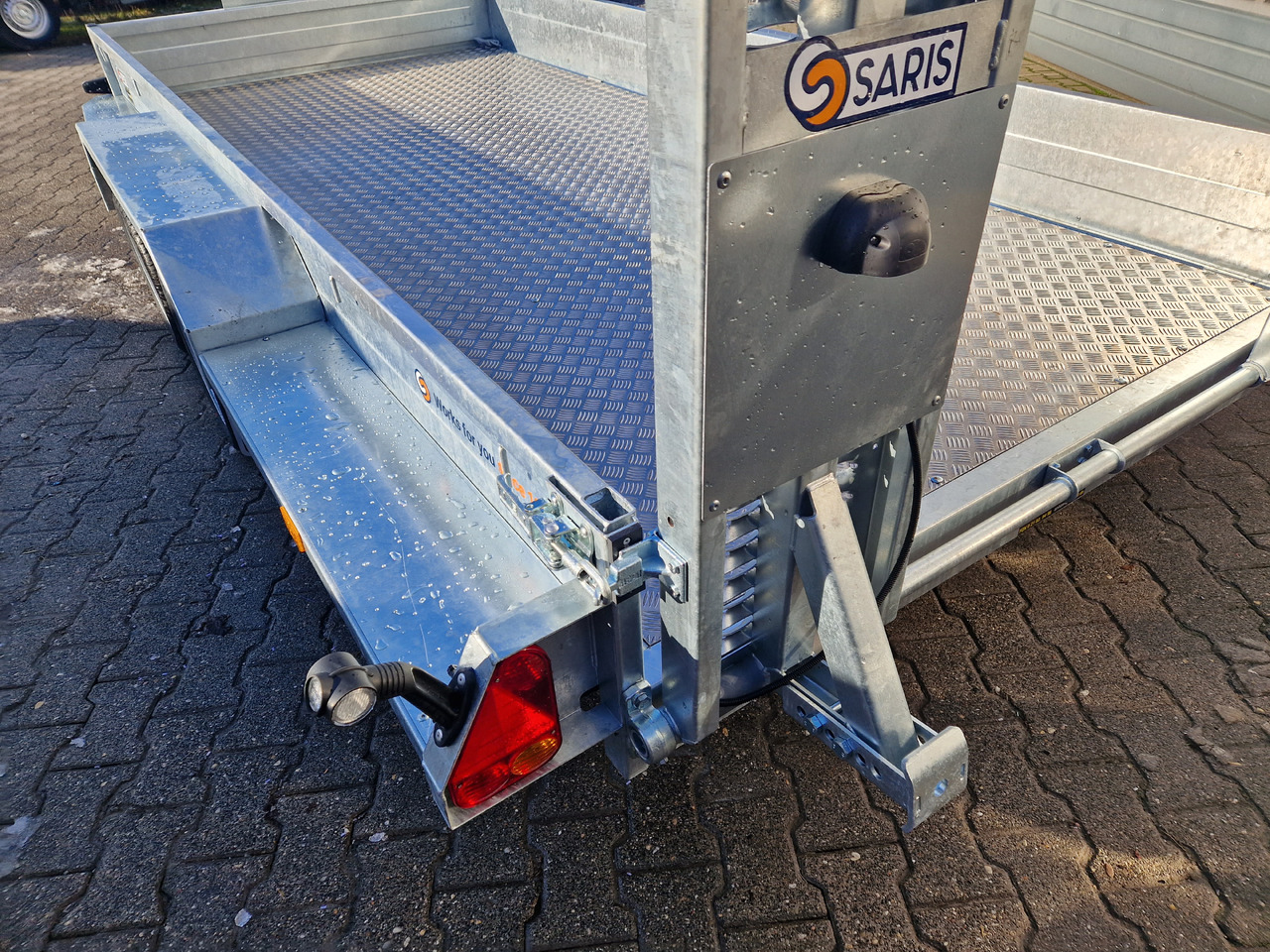 Saris Magnum MAXX 3500 406x182x30cm force one Rampen Schaufelablage 100km/H 3500kg Januar Aktion лизинг Saris Magnum MAXX 3500 406x182x30cm force one Rampen Schaufelablage 100km/H 3500kg Januar Aktion: фото 8 Saris Magnum MAXX 3500 406x182x30cm force one Rampen Schaufelablage 100km/H 3500kg Januar Aktion лизинг Saris Magnum MAXX 3500 406x182x30cm force one Rampen Schaufelablage 100km/H 3500kg Januar Aktion: фото 8